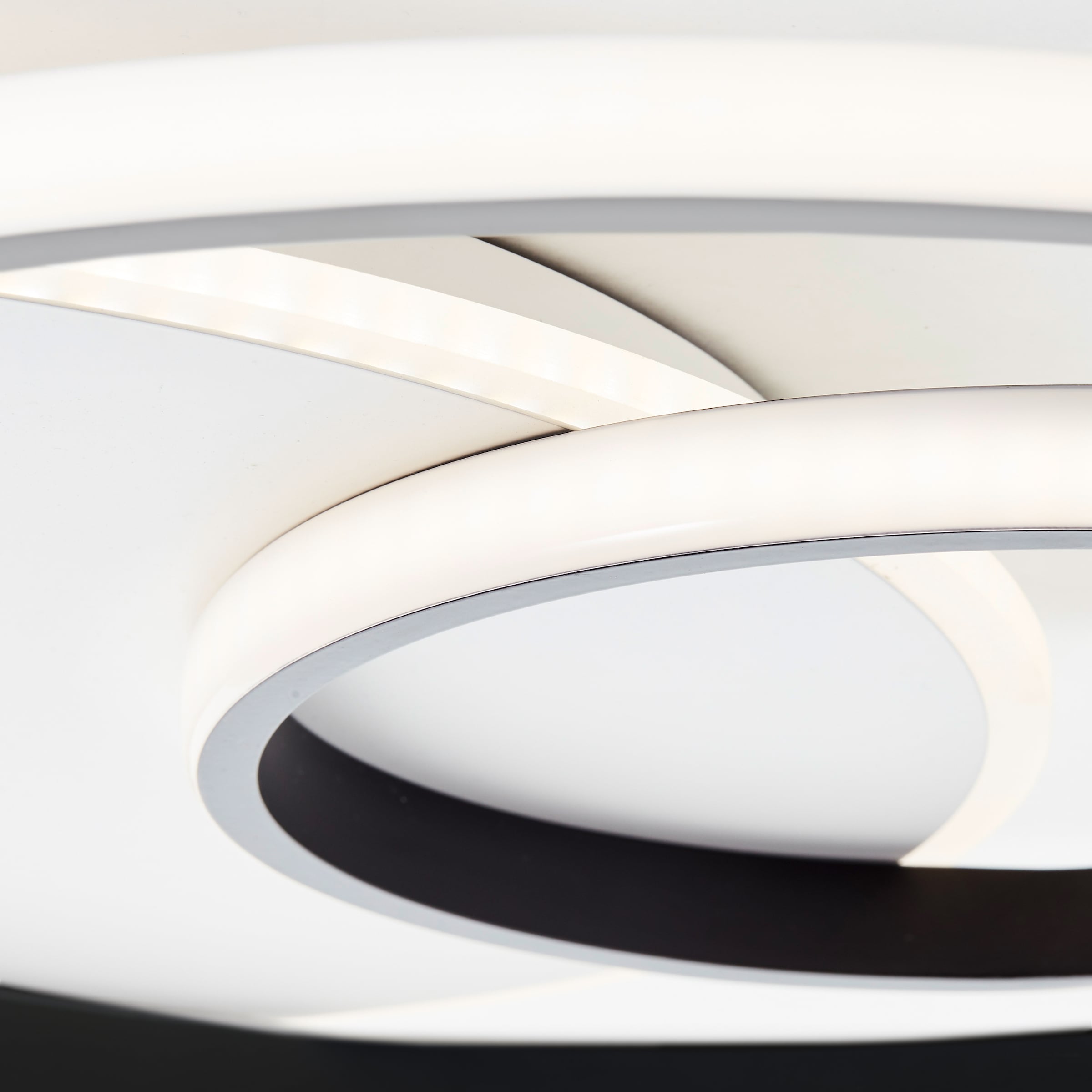 BAUR Licht, »Merapi«, warmweißes Deckenleuchte flammig-flammig, 4100 1 lm, Ø Brilliant LED 50,8 cm, Metall/Kunststoff, weiß/schwarz |
