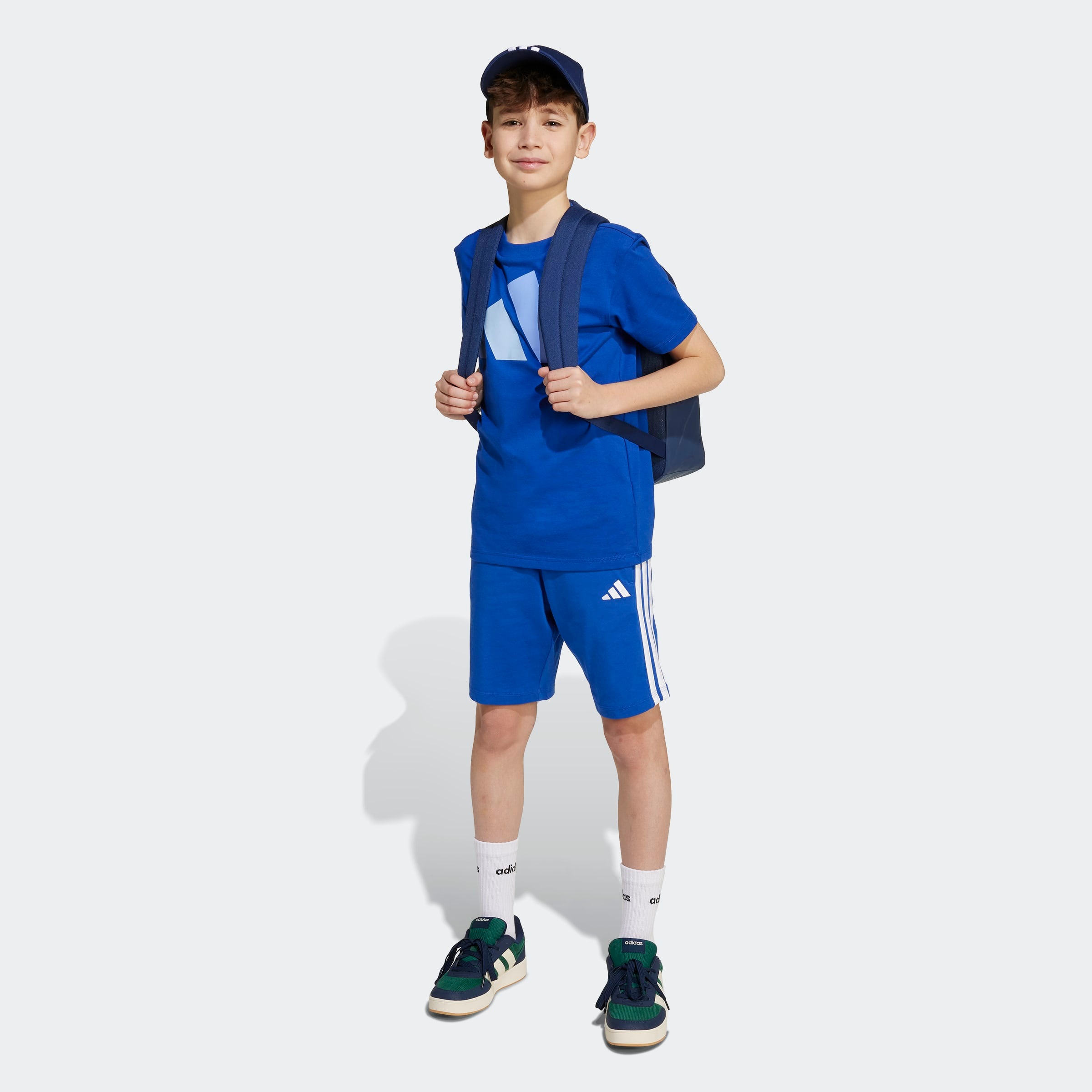 adidas Sportswear Shorts »ESSENTIALS KIDS«  sportlicher Stil, für Kinder, aus Baumwolle, atmungsaktiv