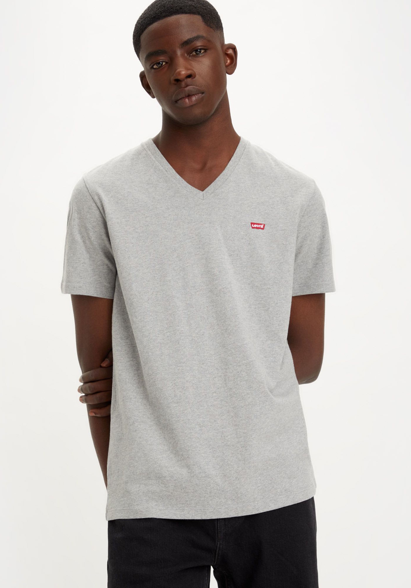 Levis V-Shirt "LE ORIGINAL HM VNECK", mit Logostickerei günstig online kaufen