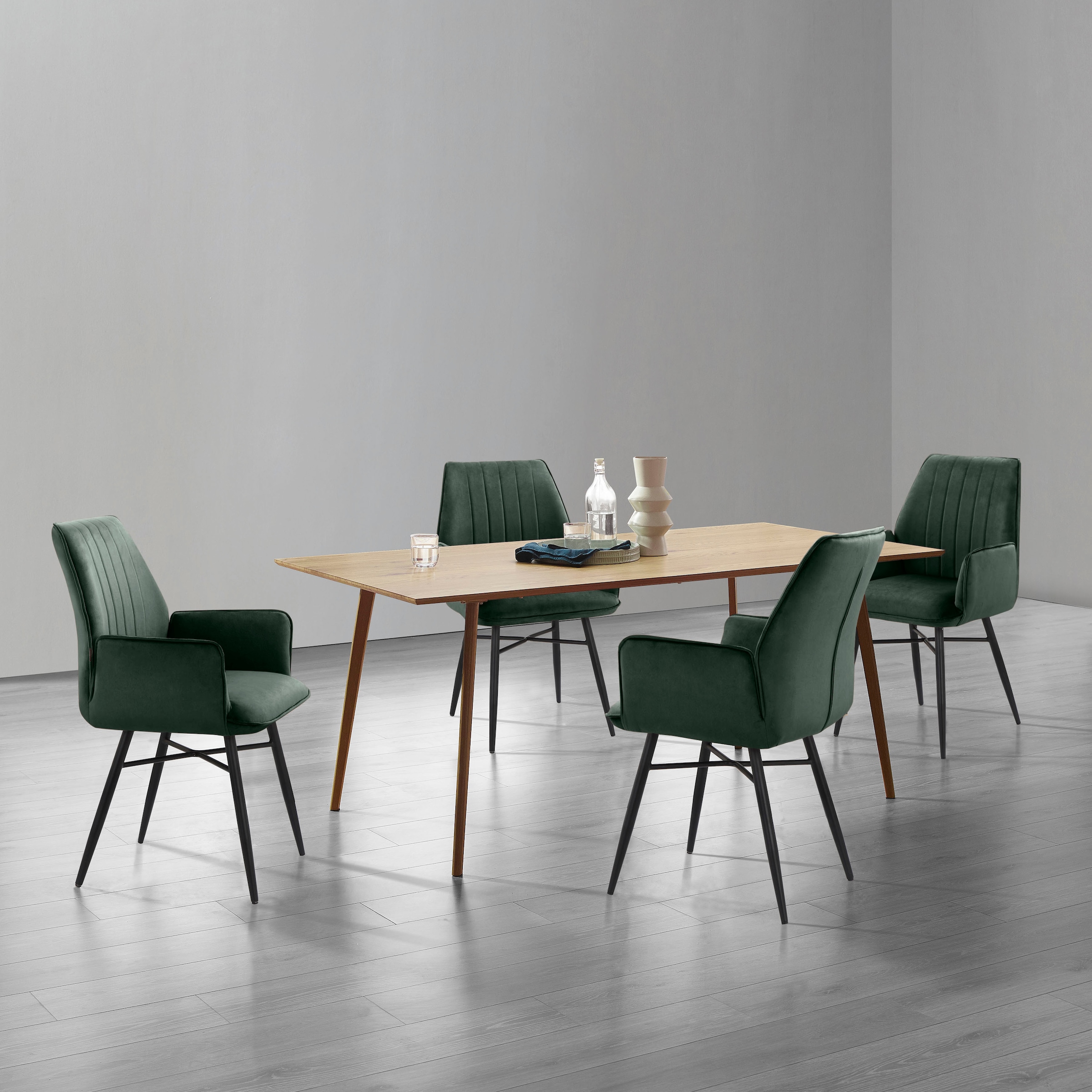 Leonique Esszimmerstuhl »Hrodwyn«, 2 St., Veloursstoff, Sitz gepolstert, mit horizontale Nähten am Rücken, Sitzhöhe 52 cm