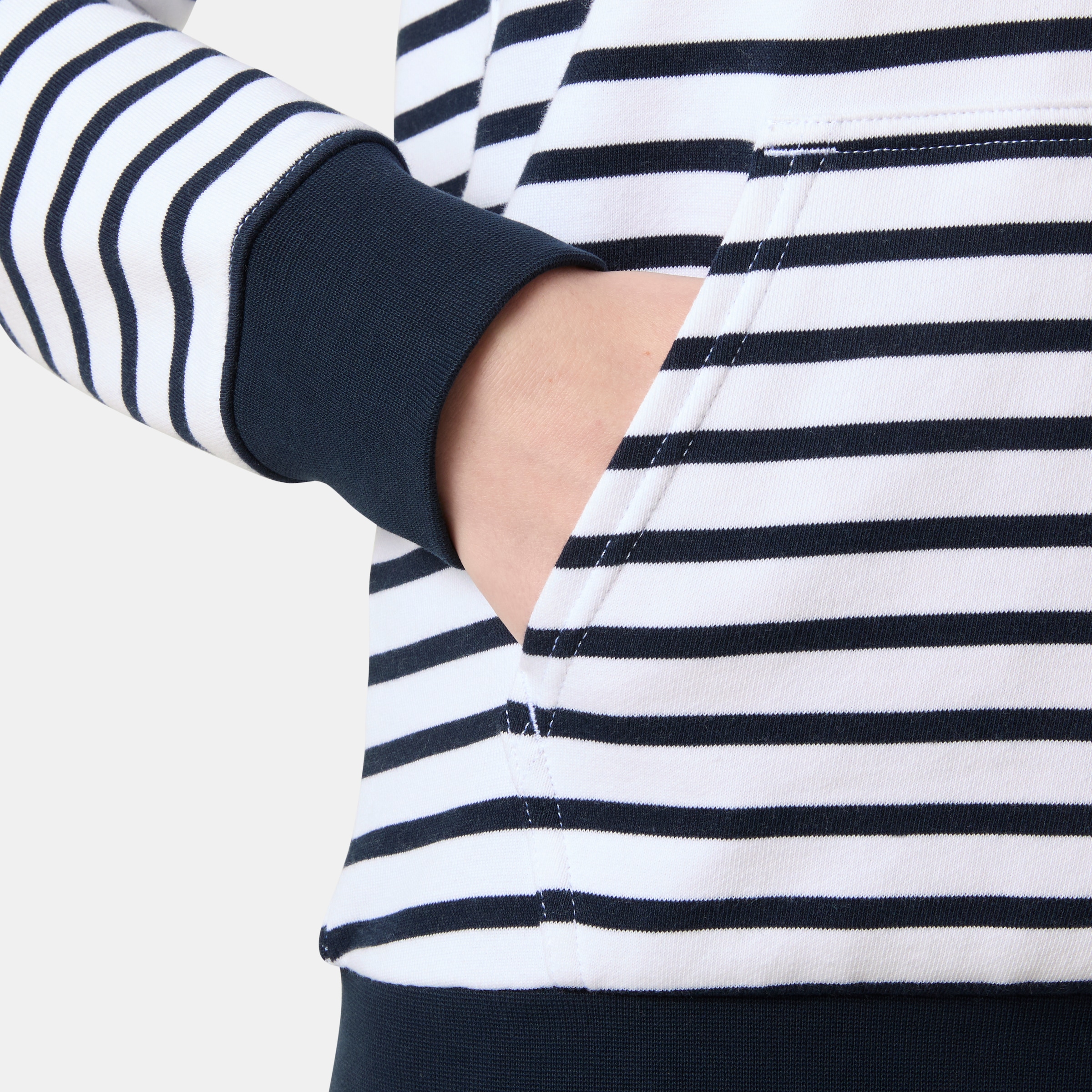 Helly Hansen Kapuzensweatshirt »W CORE GRAPHIC HOODIE«, mit Kapuze, für sportliche Aktivitäten und Freizeit
