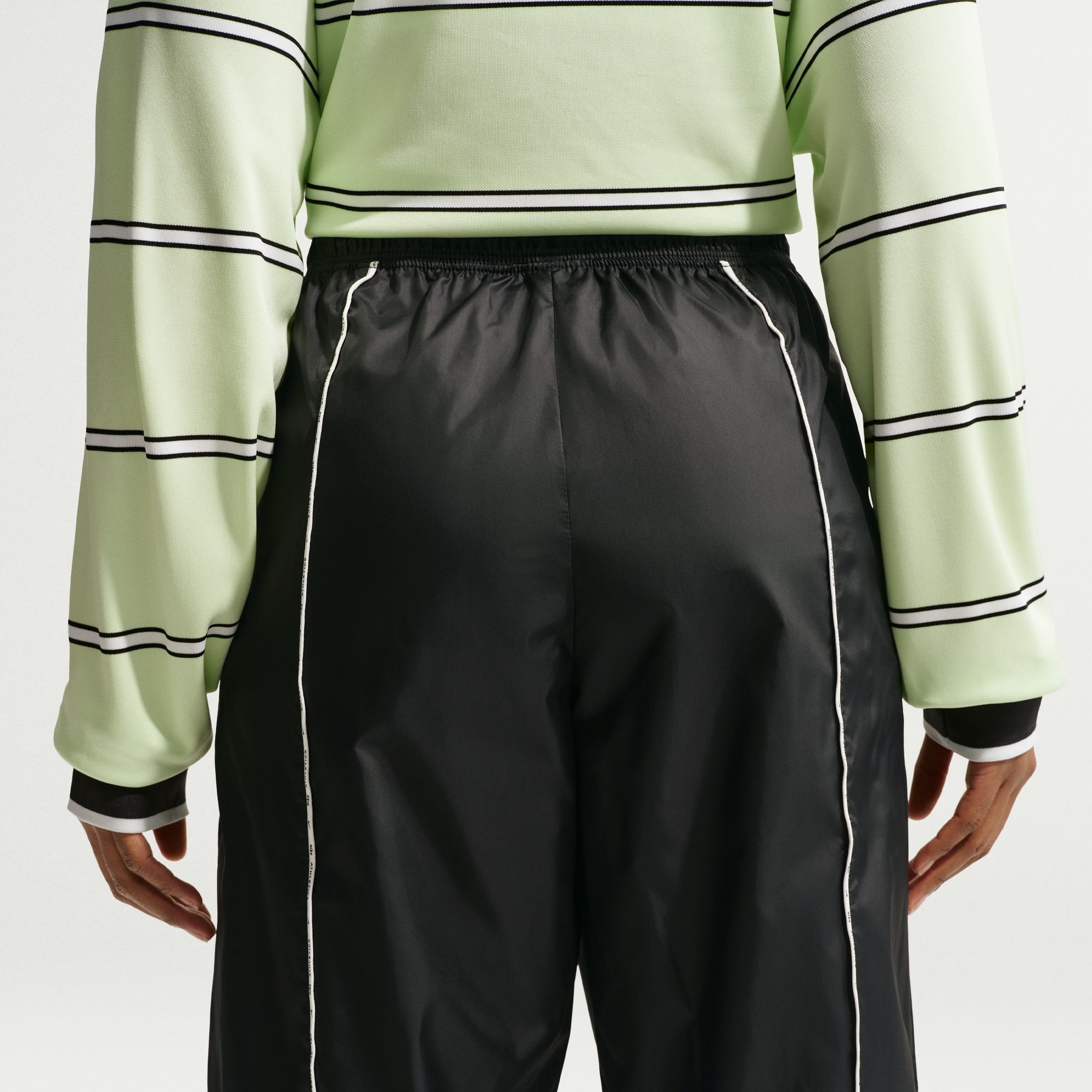 Nike Sportswear Trainingshose »Nike Athletics Department  Women's Woven Pants«  in mehreren Größen erhältlich