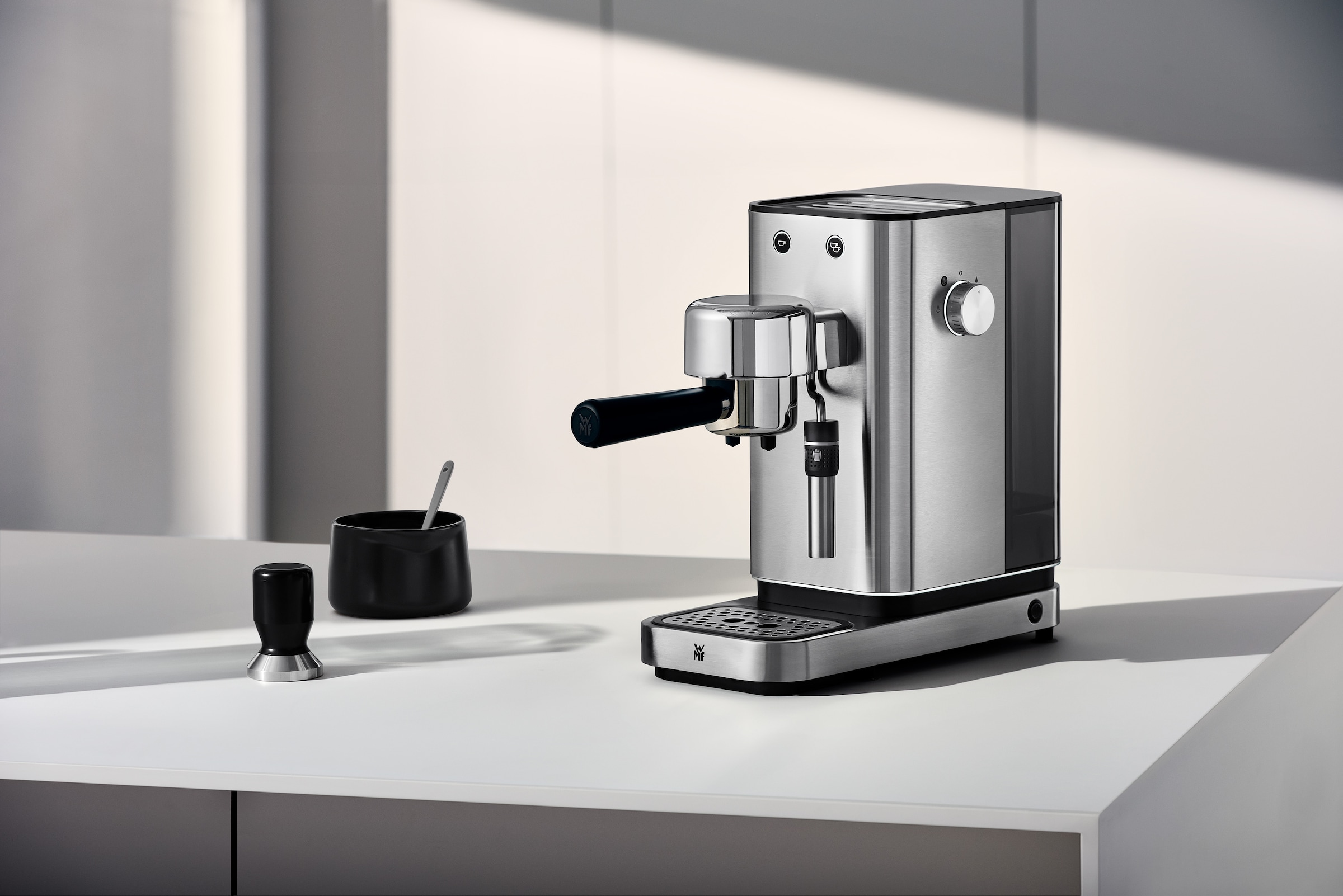 WMF Espressomaschine »Lumero«, kompakt, dezente LED-Beleuchtung, 15 bar, 1350 Watt, Milchschaumdüse