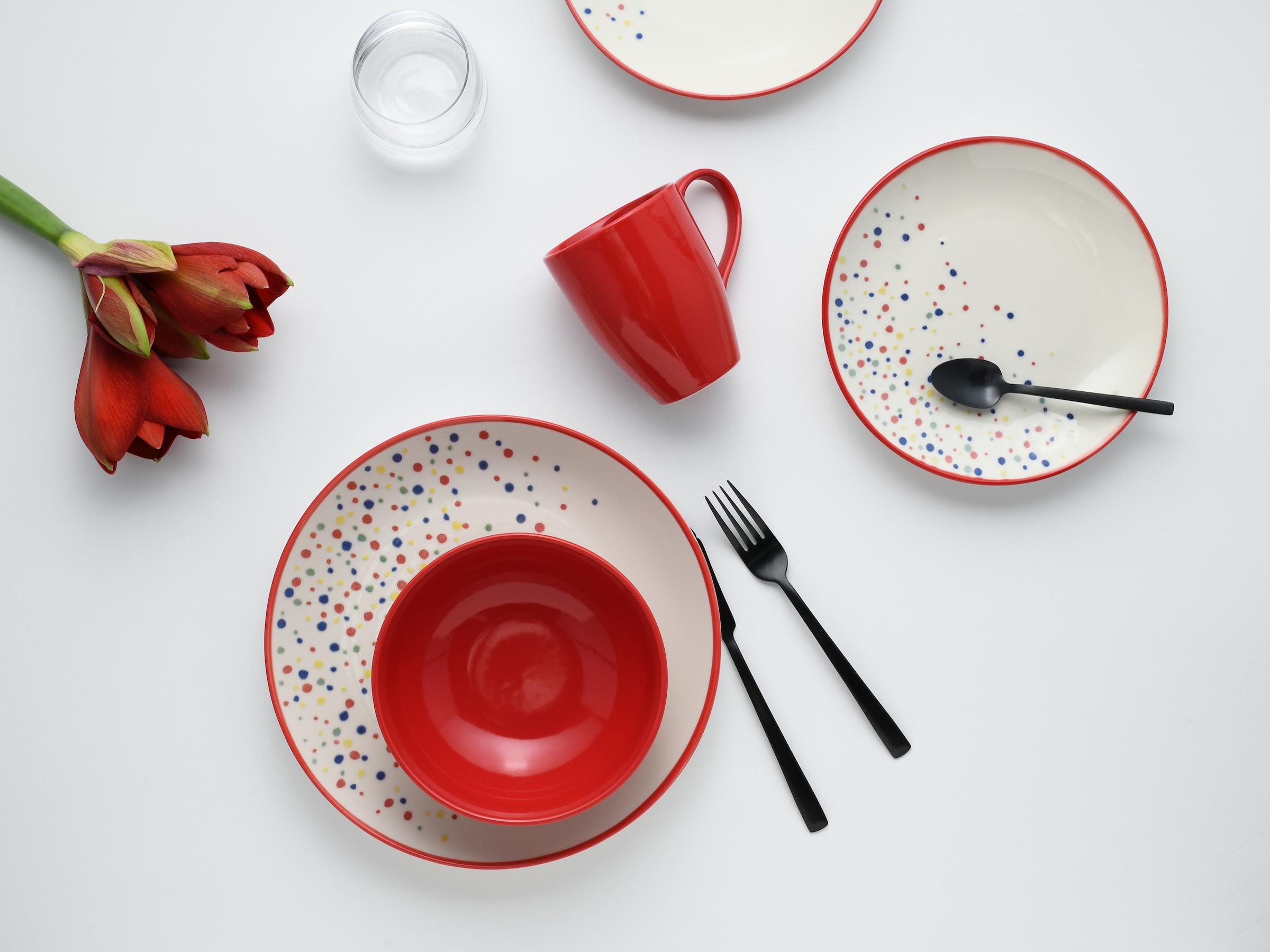 CreaTable Kombiservice »Joy, Kombi-Service 16-tlg.«, (Set, 16 tlg.), Unregelmäßige bunte Punkte, Gute Laune Geschirr, Frisch, Freundlich
