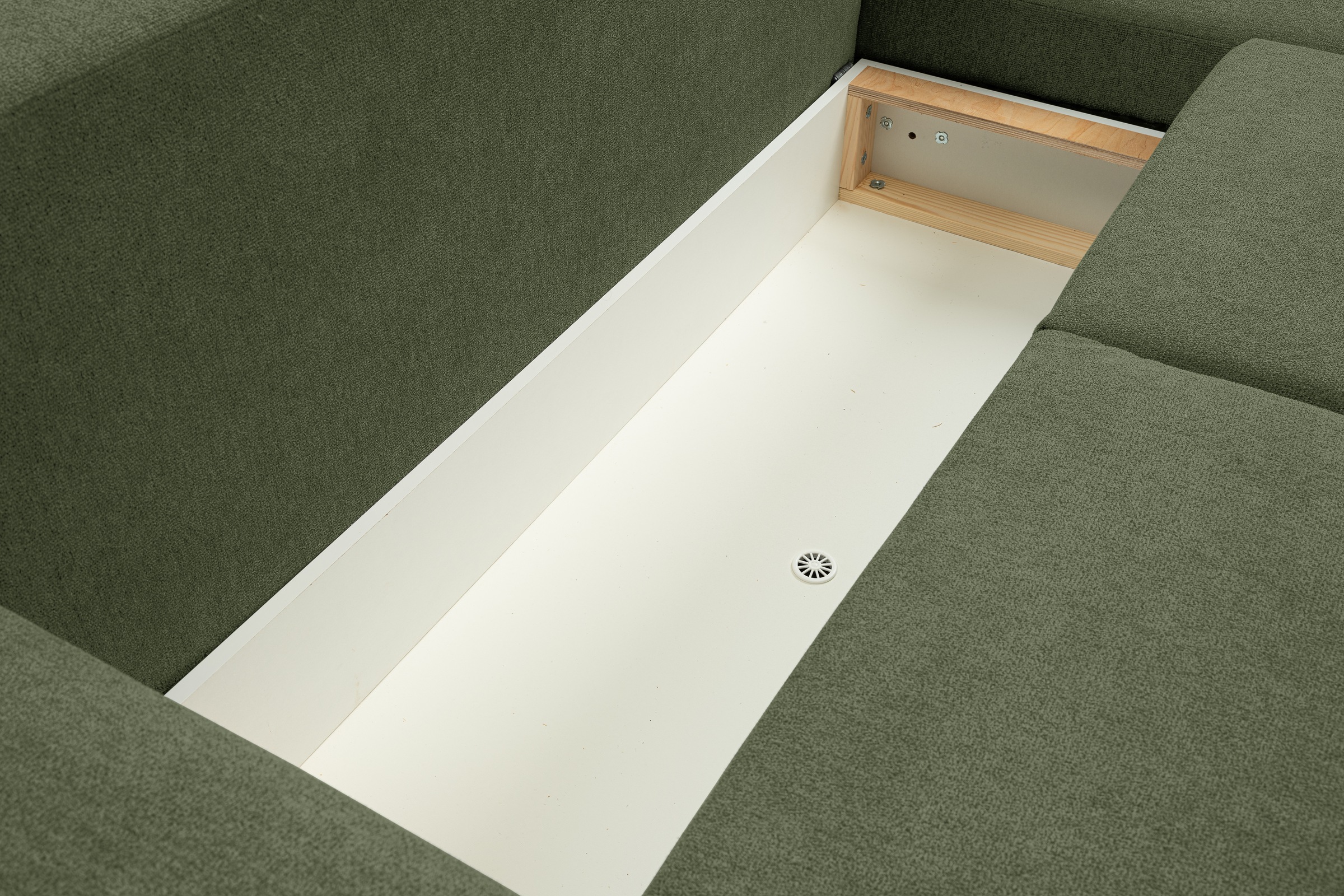 WERK2 Ecksofa »Riwa, modernes Sofa zum Kuscheln und Entspannen, Breite 300cm, L-Form«, Trendiges Ecksofa mit vielen Kissen, Schlaffunktion & Bettkasten