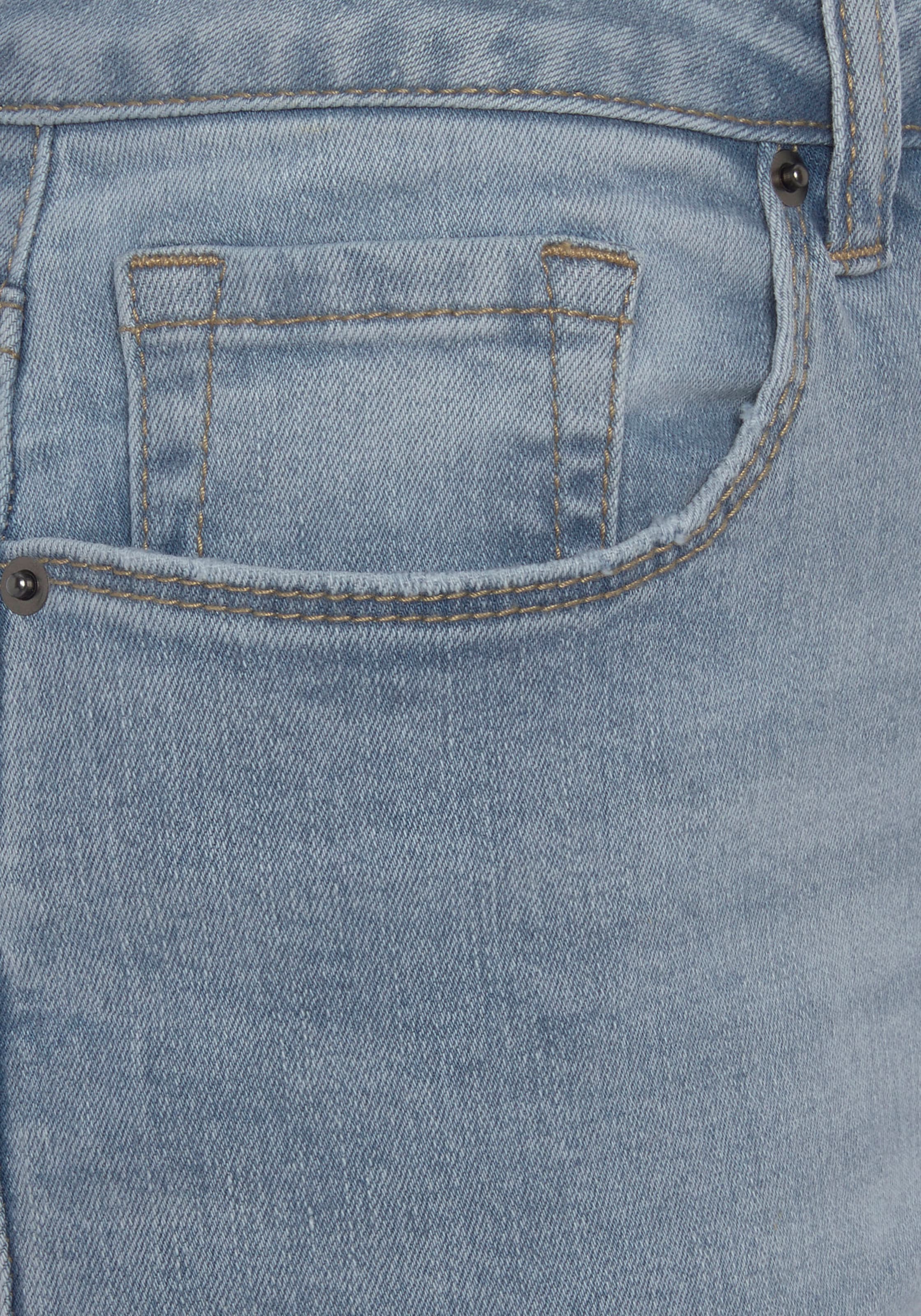 Elbsand Slim-fit-Jeans, mit Logodruck, schmale Passform, softe Denimqualität