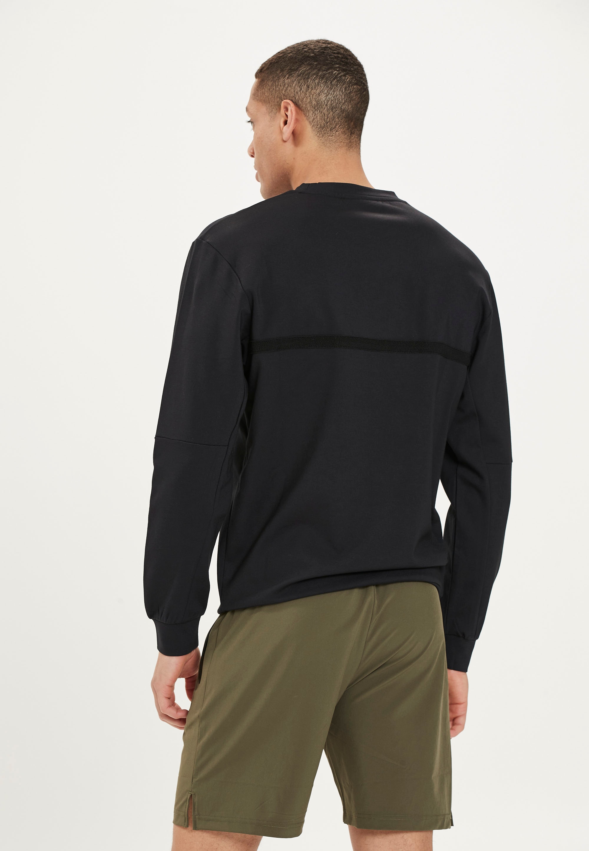 Virtus Sweatshirt »Leislon M Crew Neck«, mit praktischer Ärmeltasche
