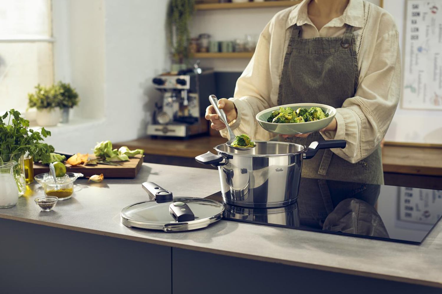 Fissler Schnellkochtopf »Vitaquick®Elemental Dampfkochtopf Premium Drucktopf« Set, Schnellkochtopf + Schnellbratpfanne + 1 Deckel, 3 tlg. Edelstahl 18/10