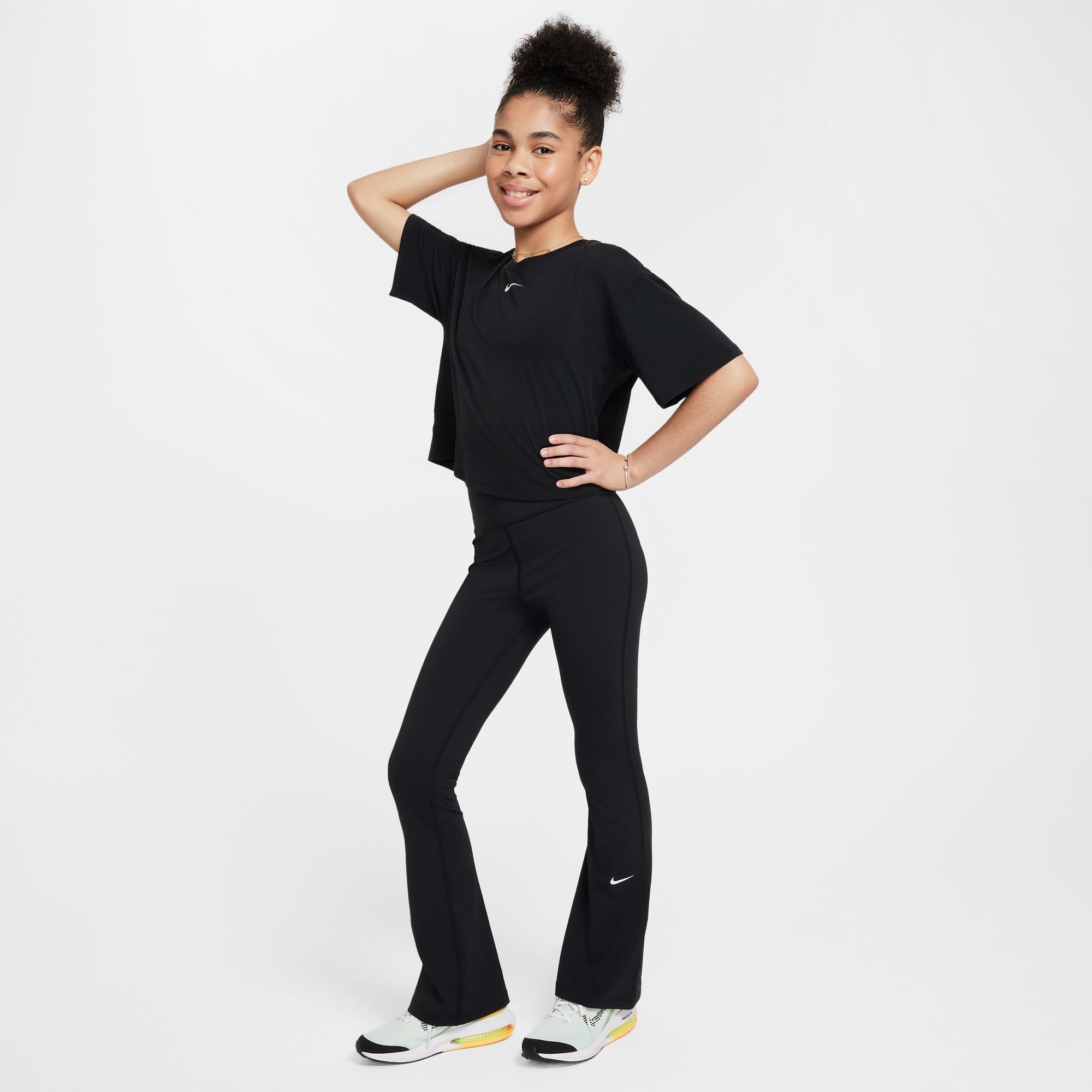 Nike Trainingstights »G NK DF ONE TGHT FLARE«  sportlicher Stil