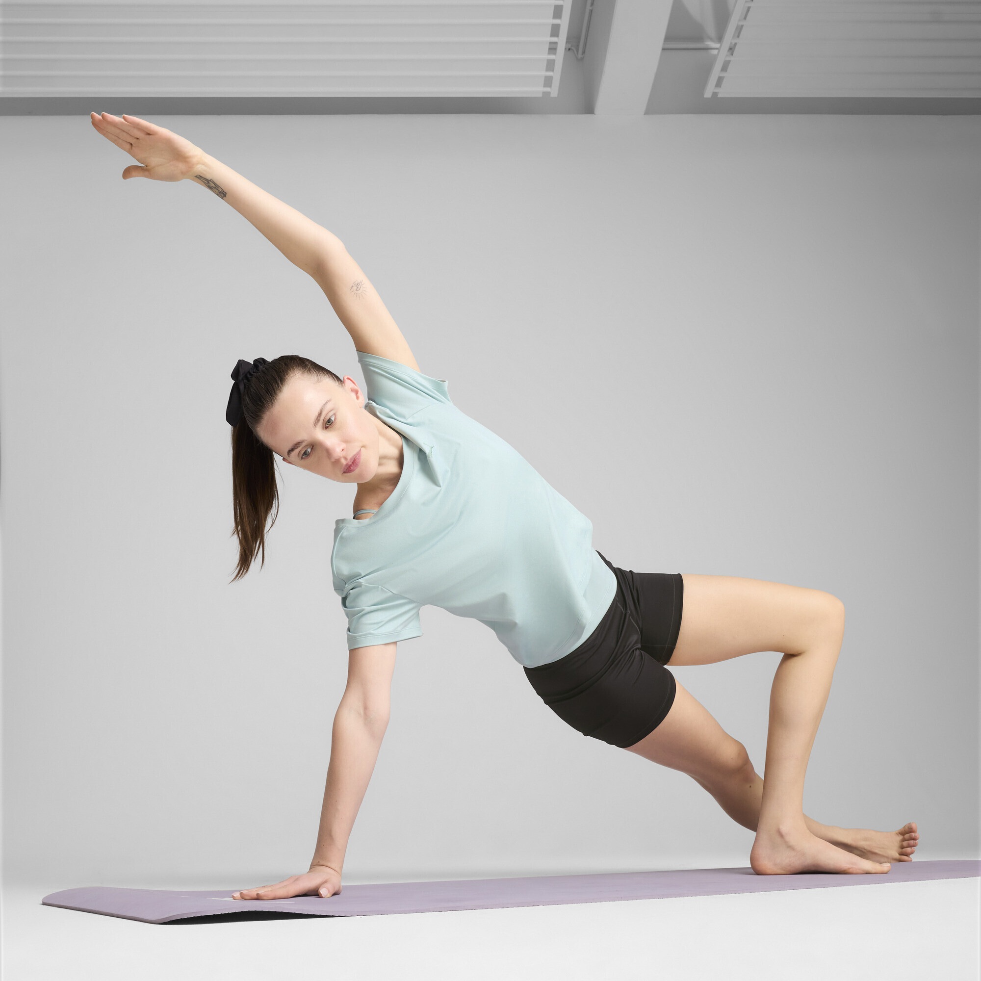 PUMA Yogashirt »MOVE CLOUDSPUN Loose Fit T-Shirt Damen«
