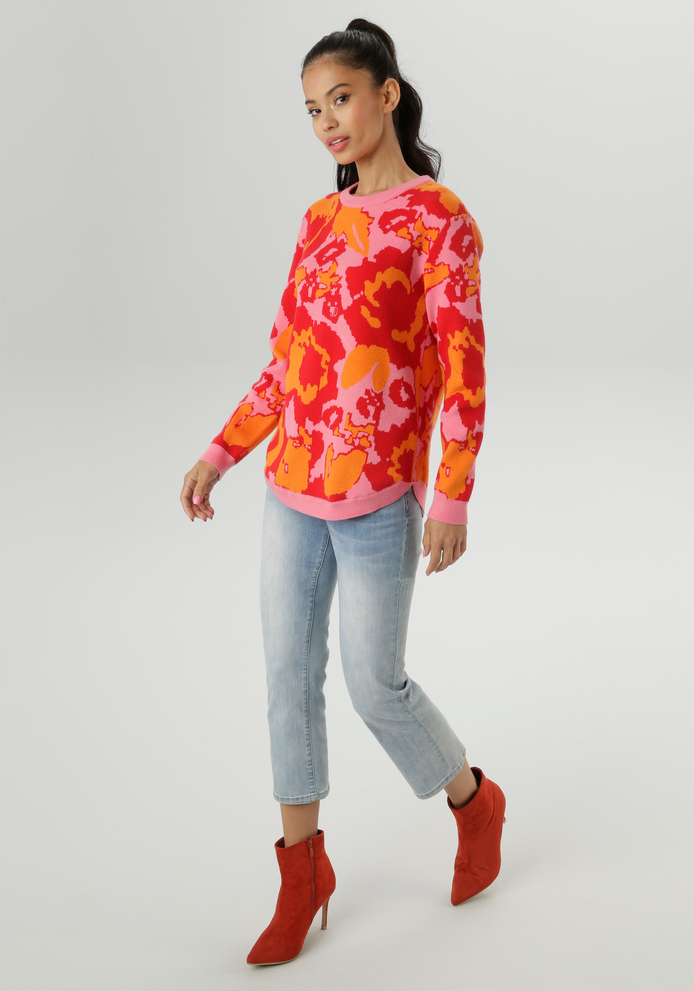 Aniston SELECTED Strickpullover, im auffälligen, floralen Muster und kräftigen Farben - NEUE KOLLEKTION