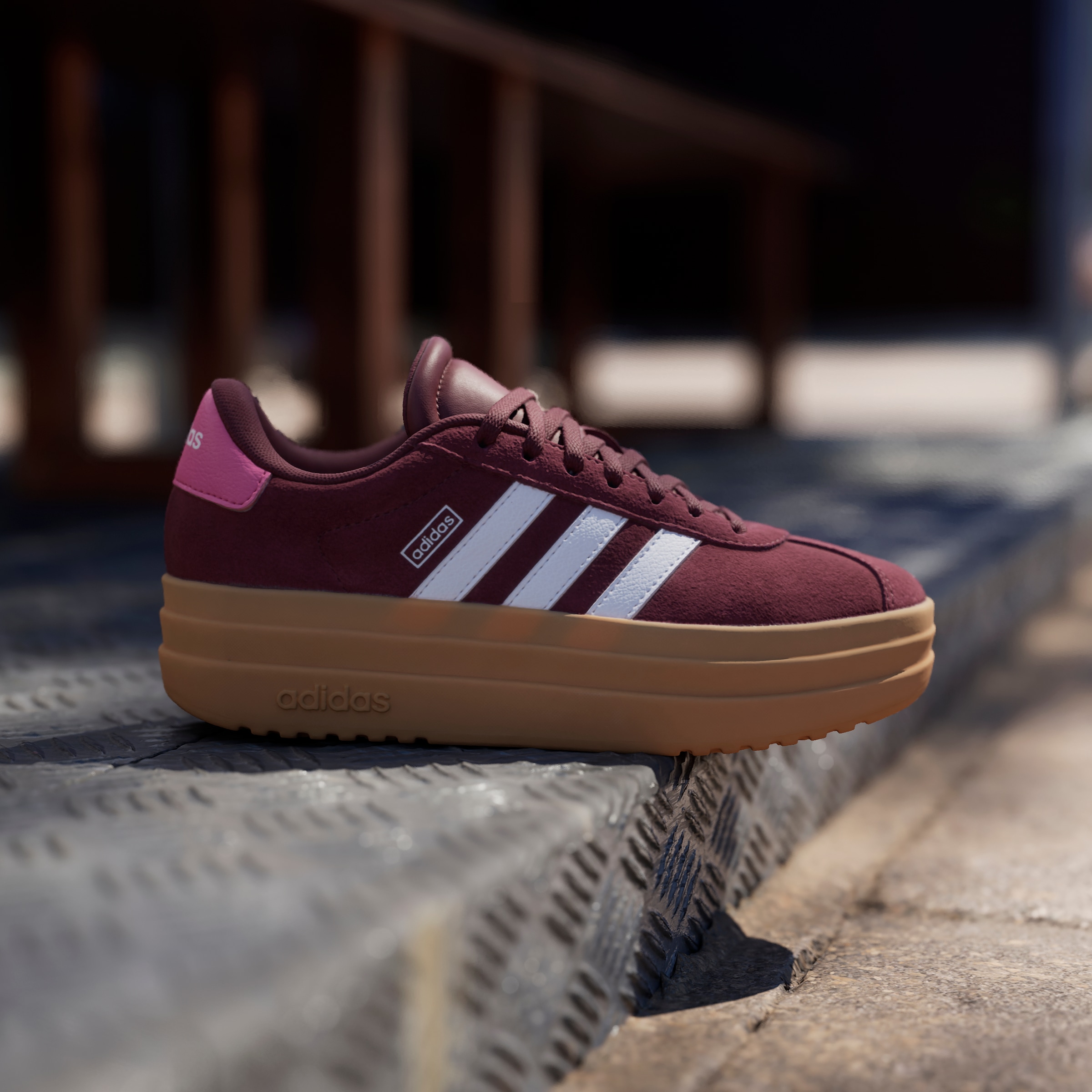 adidas Sportswear Sneaker »VL COURT BOLD LIFESTYLE KIDS«, Design auf den Spuren des adidas Gazelle Bold