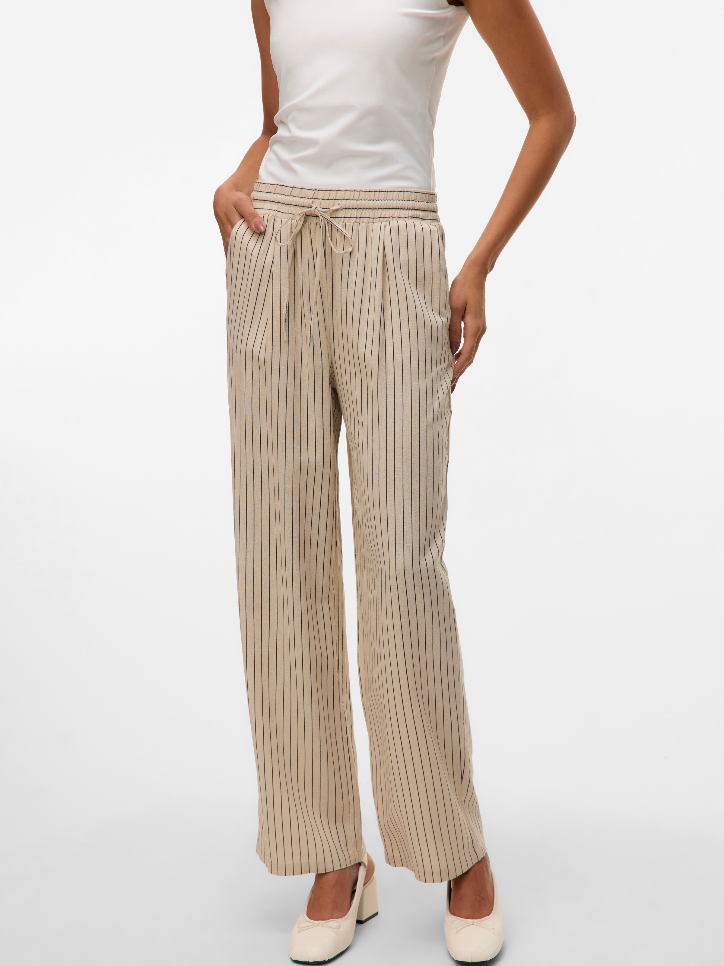 Vero Moda Schlupfhose "VMJESMILO HW WIDE PANTS WVN NOOS", mit Seitentaschen günstig online kaufen