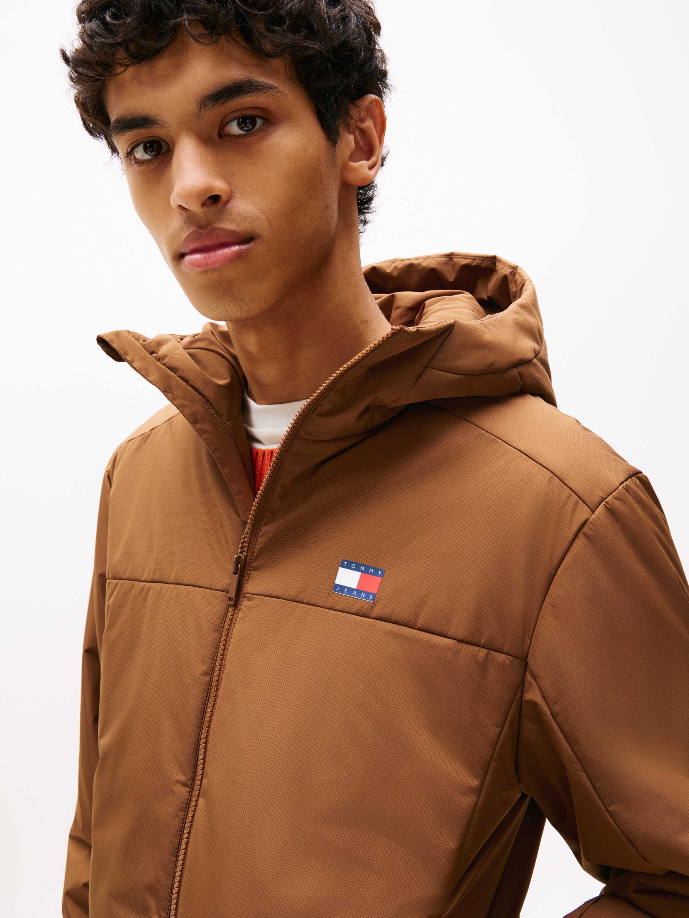 Tommy Jeans Outdoorjacke, mit Kapuze, Freizeitjacke, Übergangsjacke, Regular Fit, Kapuze