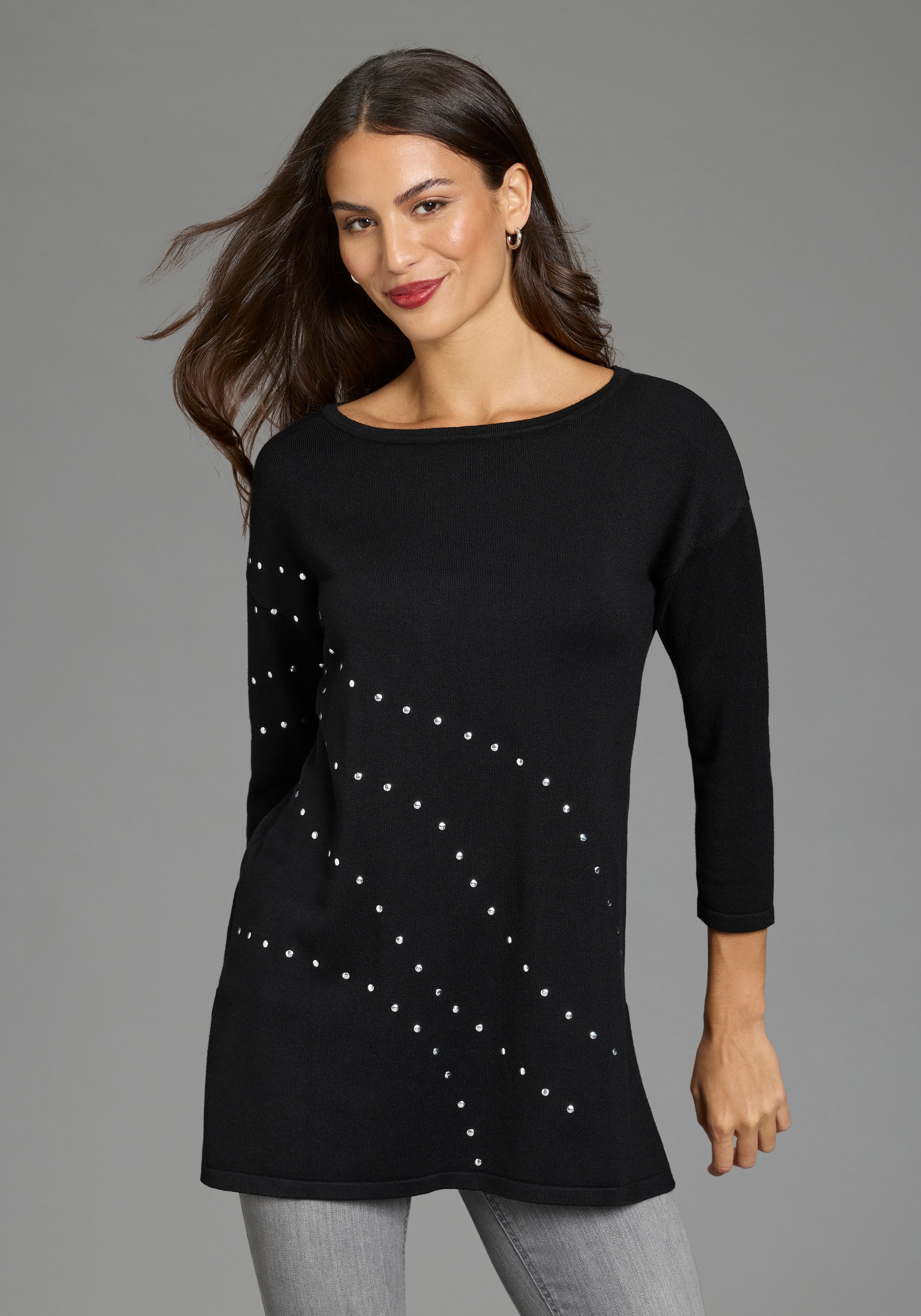 Laura Scott Strickpullover "aus Feinstrick, mit U-Boot-Ausschnitt, weite Passform" mit welligem Nieten-Design
