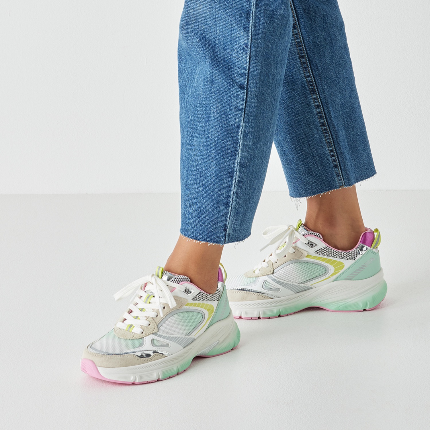 Tamaris Plateausneaker, Freizeitschuh, Halbschuh, Schnürschuh in farbenfroh günstig online kaufen