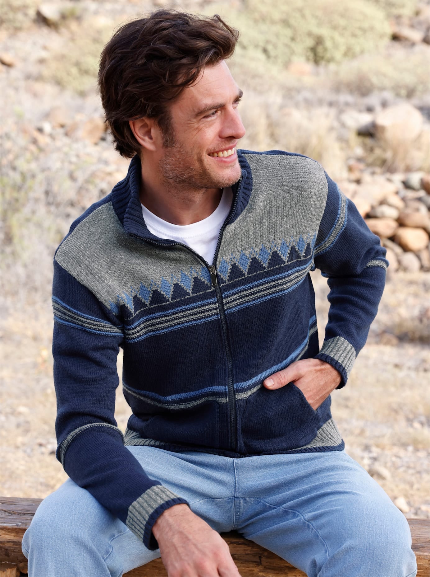Catamaran Cardigan