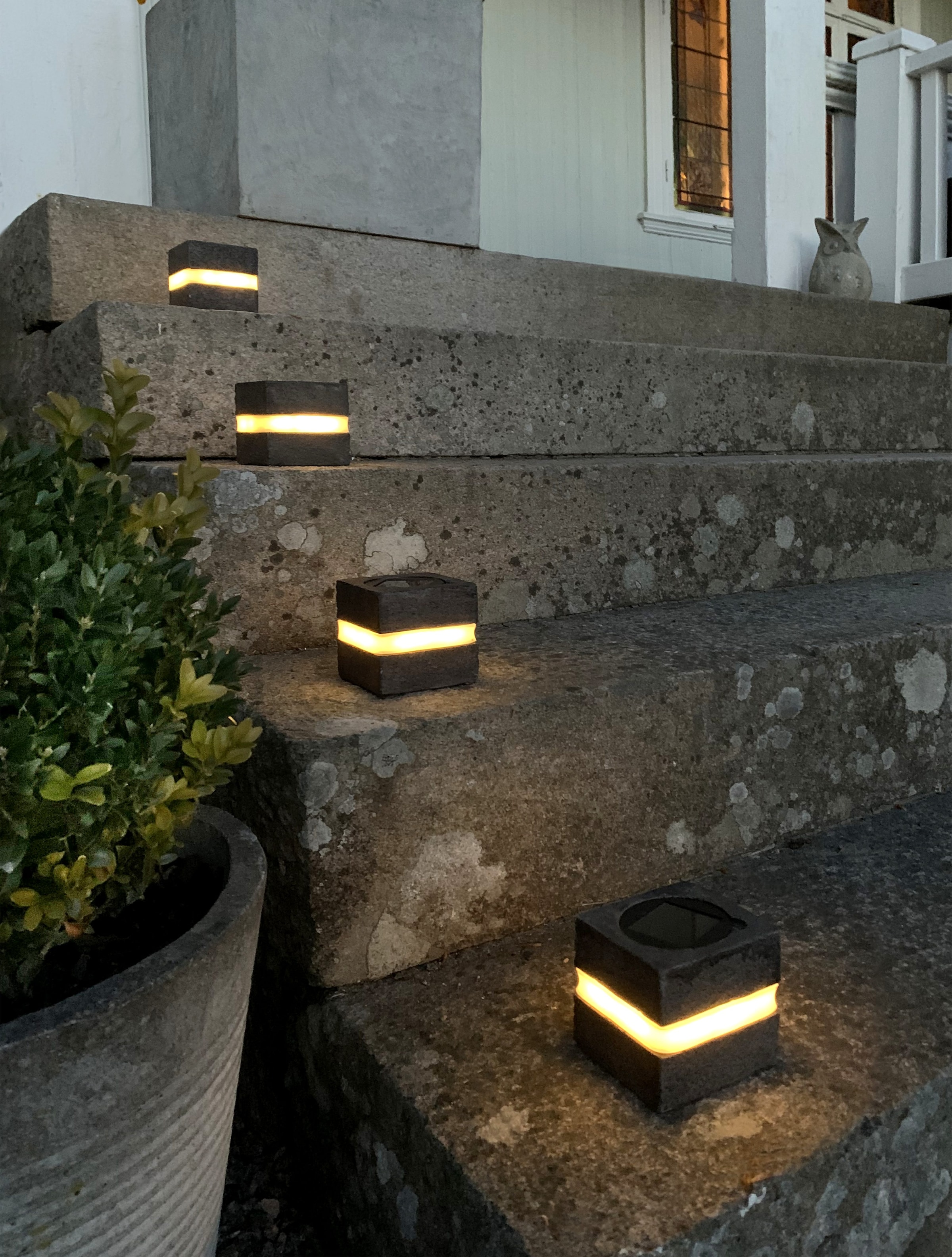 Parforce Traditional Hunting LED Solarleuchte »Solar-Dekoration Stonecube« LED-Board 1 Stk. Warmweiß 2er-Set Solar-Leuchtsteine, Steinoptik, Dämmerungssensor