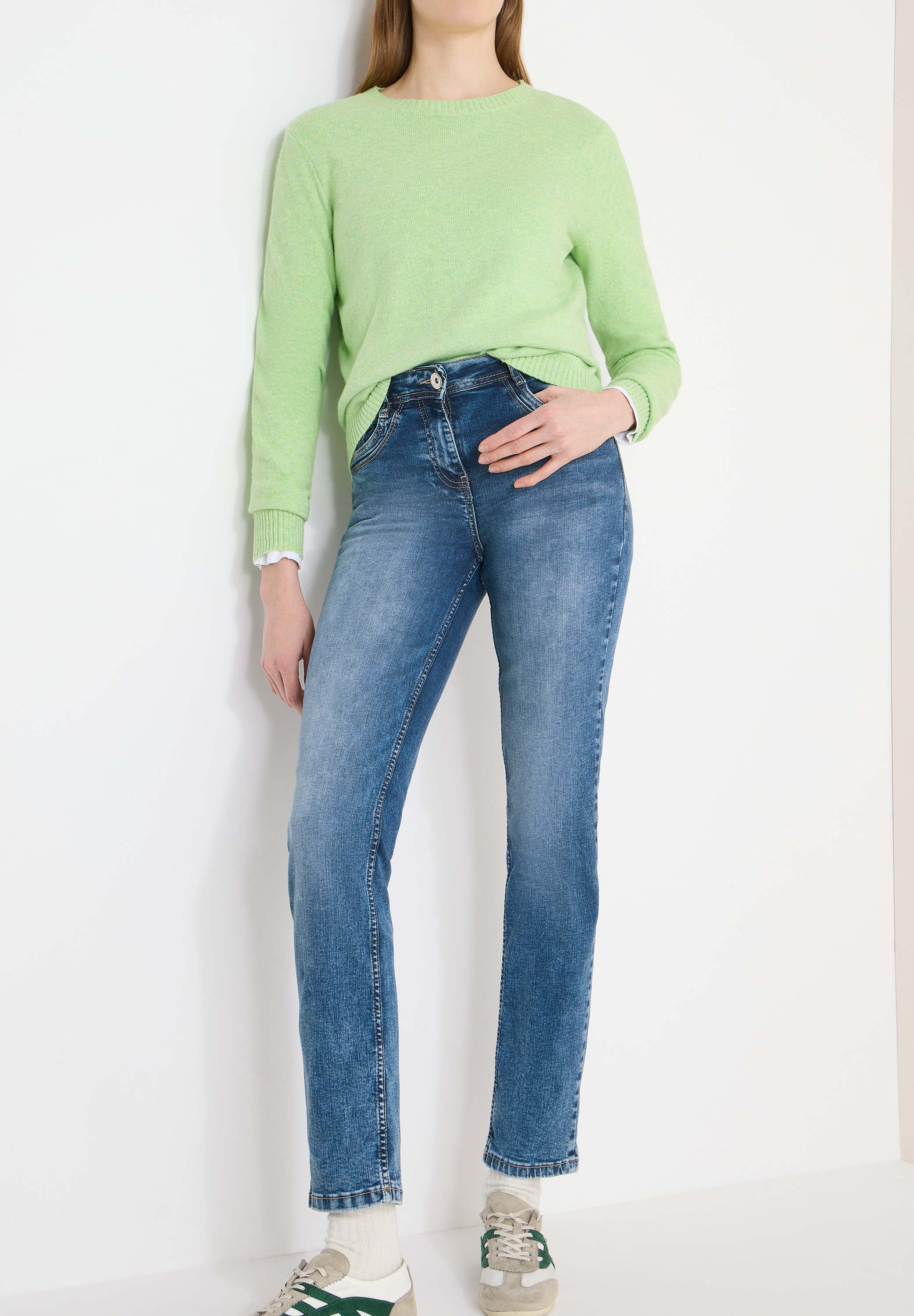 Straight-Jeans CECIL "Style Toronto", Damen, Gr. 34, Länge 32, authentic used wash, Denim/Jeans, Obermaterial: 78% Baumwolle, 20% Polyester, 2% Elasthan. Futter: 52% Polyester, 48% Baumwolle, unifarben, straight fit lang, Jeans Straight-Jeans, mit Stretch 6