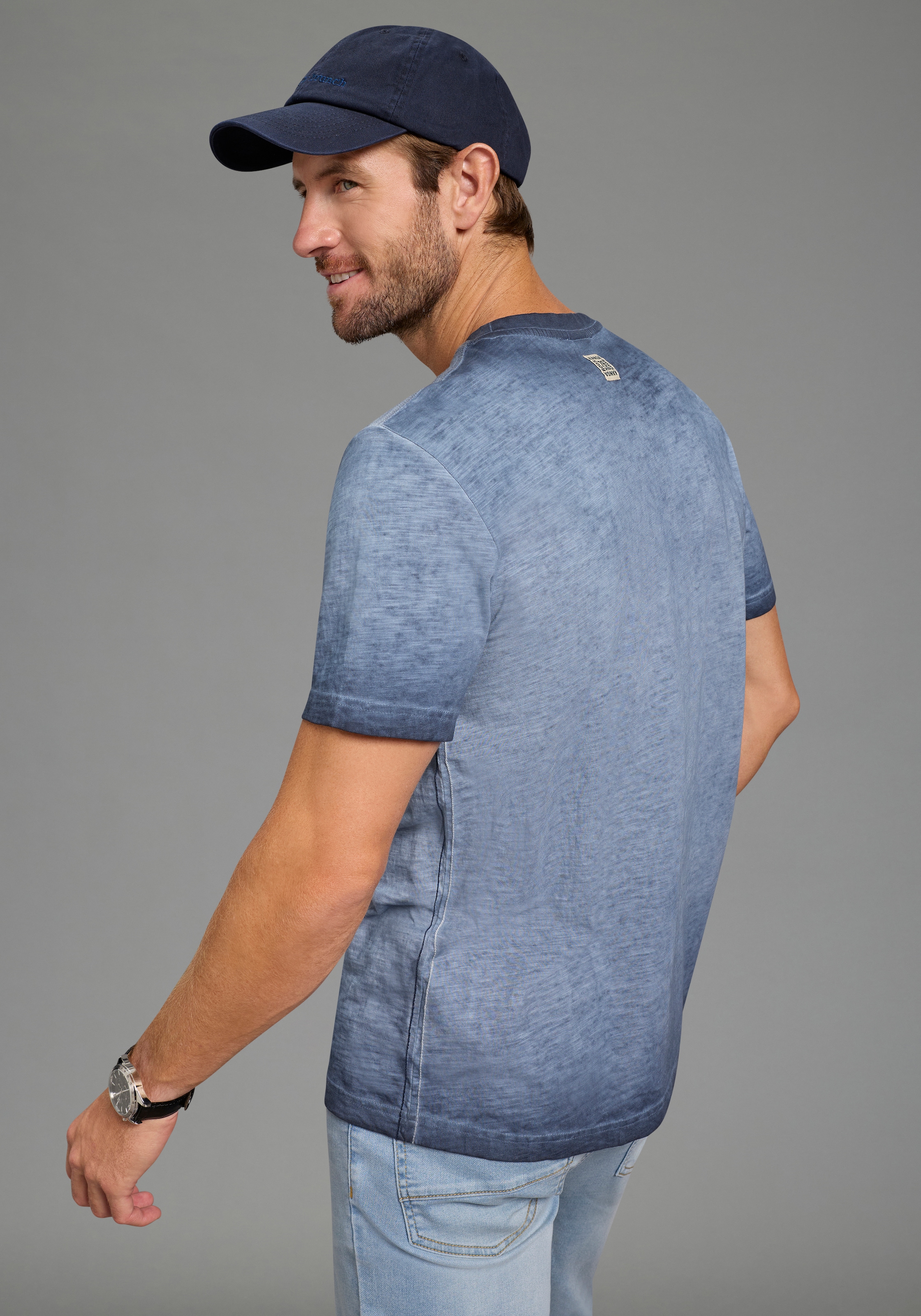 KangaROOS T-Shirt schmale Passform, Halbarm, mit Brusttasche, aus Slub-Material