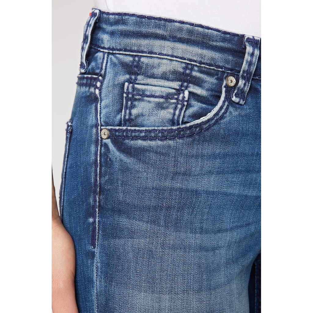 SOCCX Slim-fit-Jeans, mit breiten Nähten