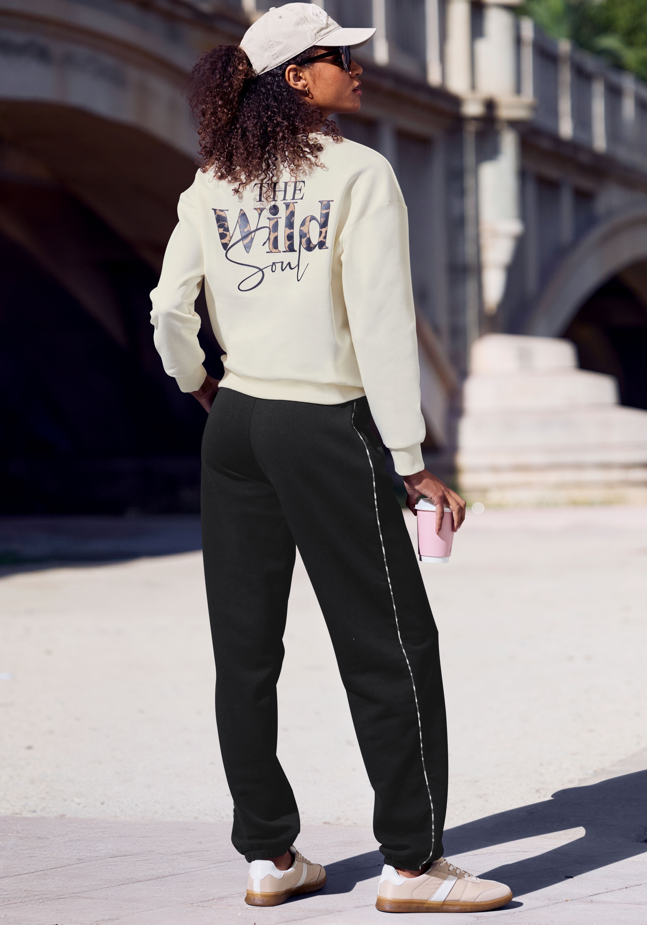 Thumbnail - Buffalo Sweatshirt, aufwendiger Druck hinten