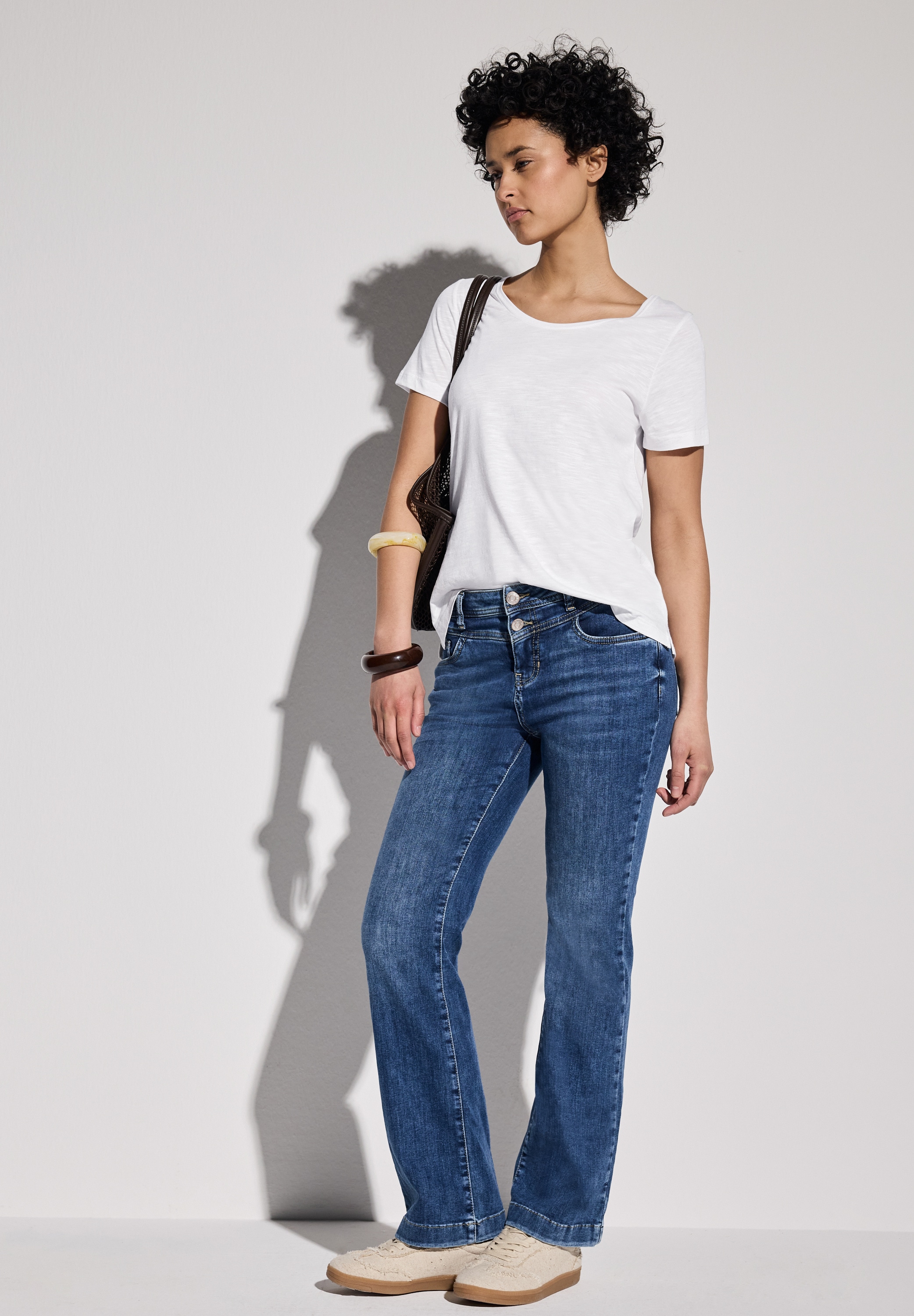 STREET ONE V-Shirt, mit abgerundetem V-Ausschnitt