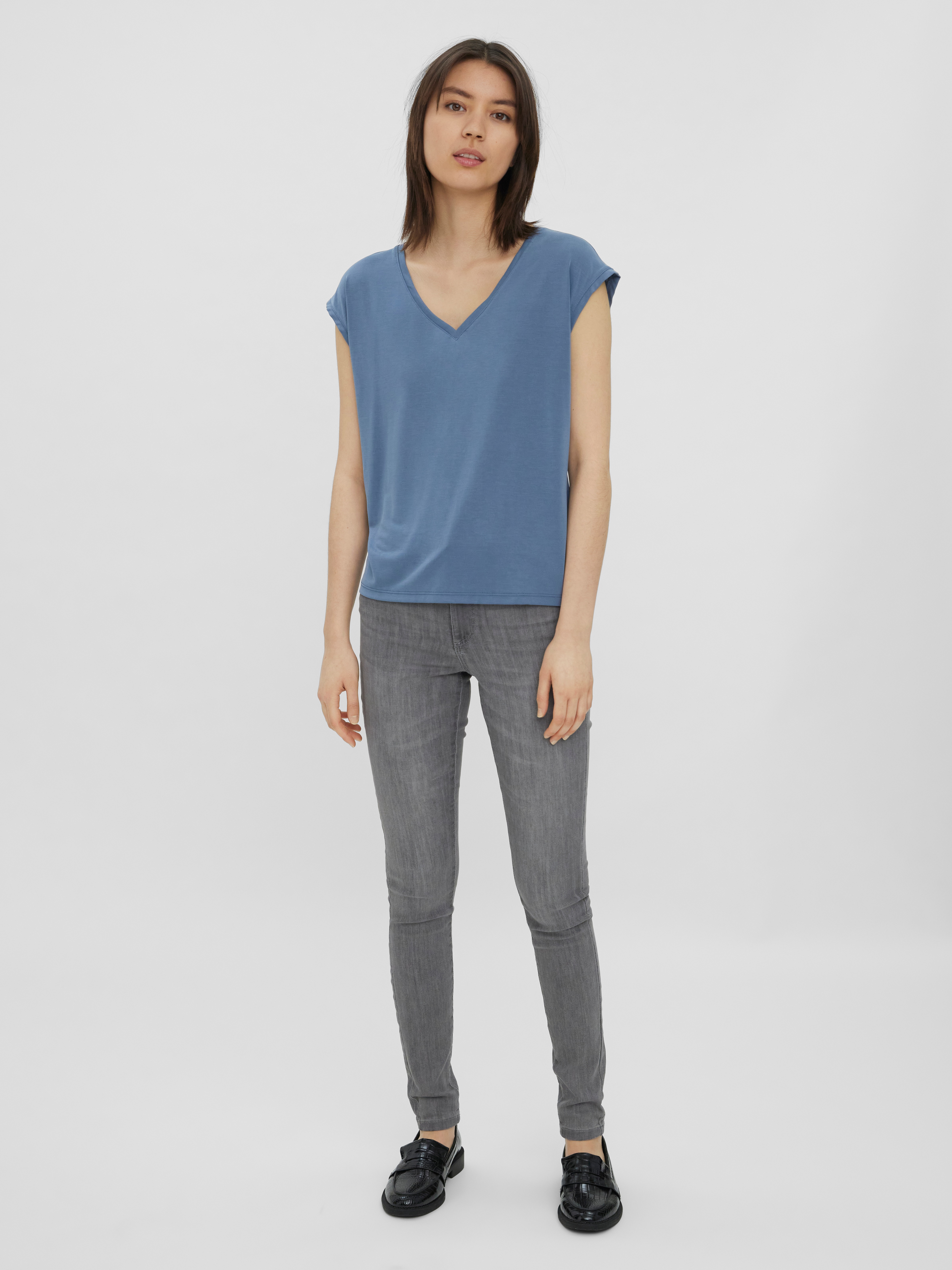 Thumbnail - Vero Moda V-Shirt "VMFILLI SS V-NECK TEE GA NOOS" Materialmix, relaxed fit