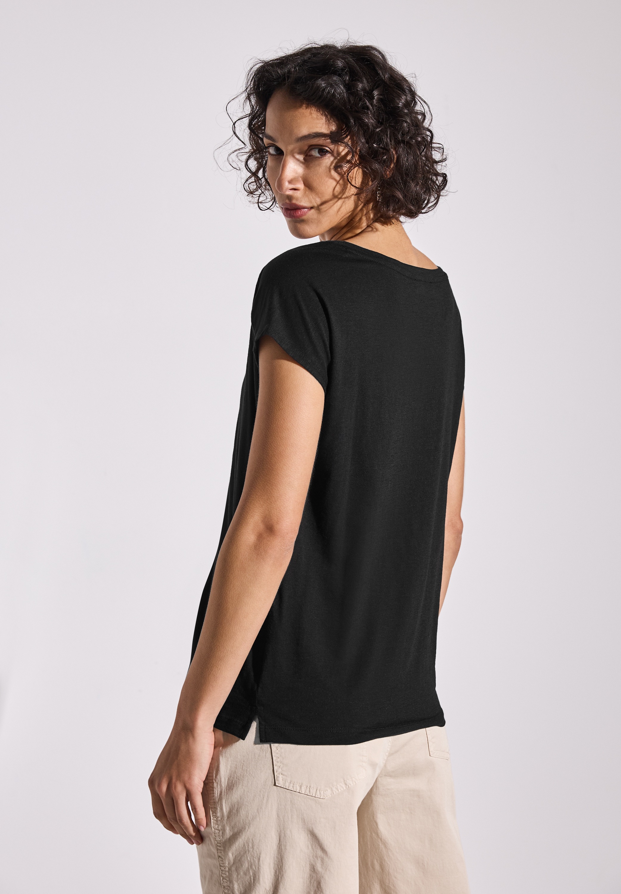 STREET ONE T-Shirt, mit Seitlichen Einschlitzen am Saum