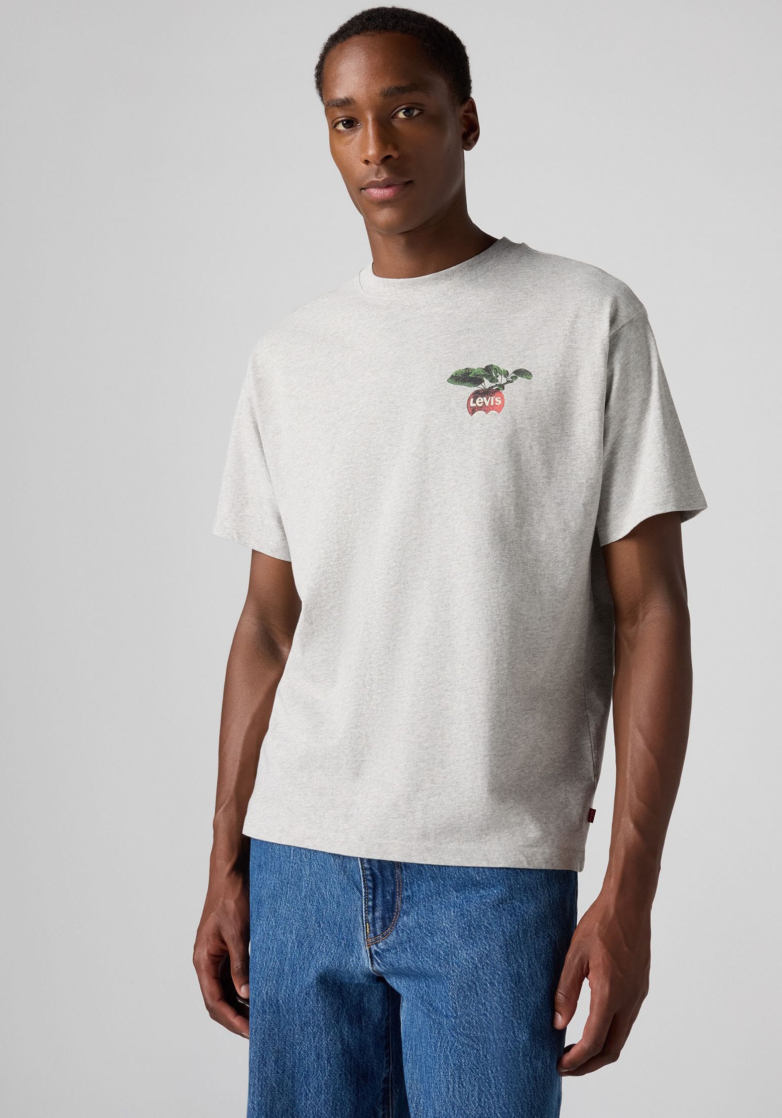 Levi's® T-Shirt »SEVINTAGE«, mit Logo-Aufnäher auf der Brust