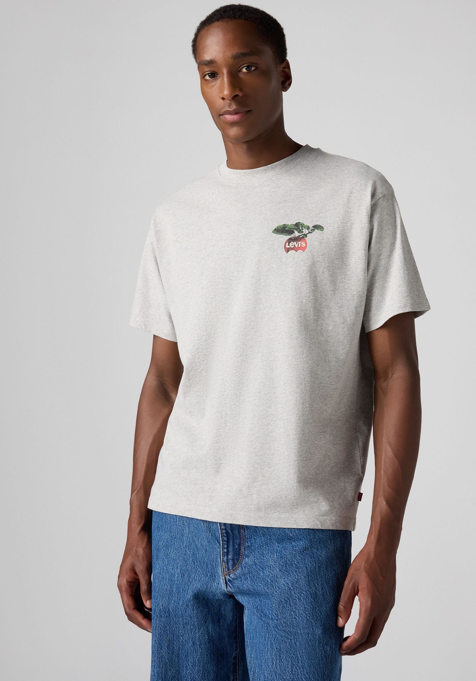Levis T-Shirt "SEVINTAGE", mit Logo-Aufnäher auf der Brust günstig online kaufen