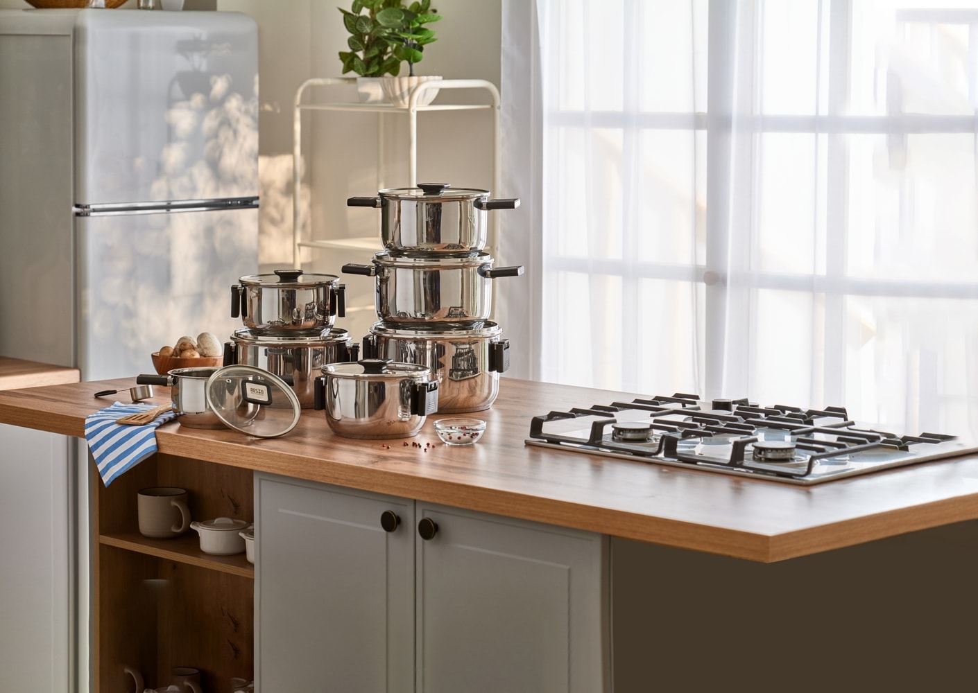 RESTO Kitchenware Kochtopf »Anser, energiesparend und spülmaschinenfest, im Geschenkkarton«, Edelstahl 18/10, (2 tlg.), Geeignet für alle Herdarten, auch Induktion, mit klappbaren Griffen