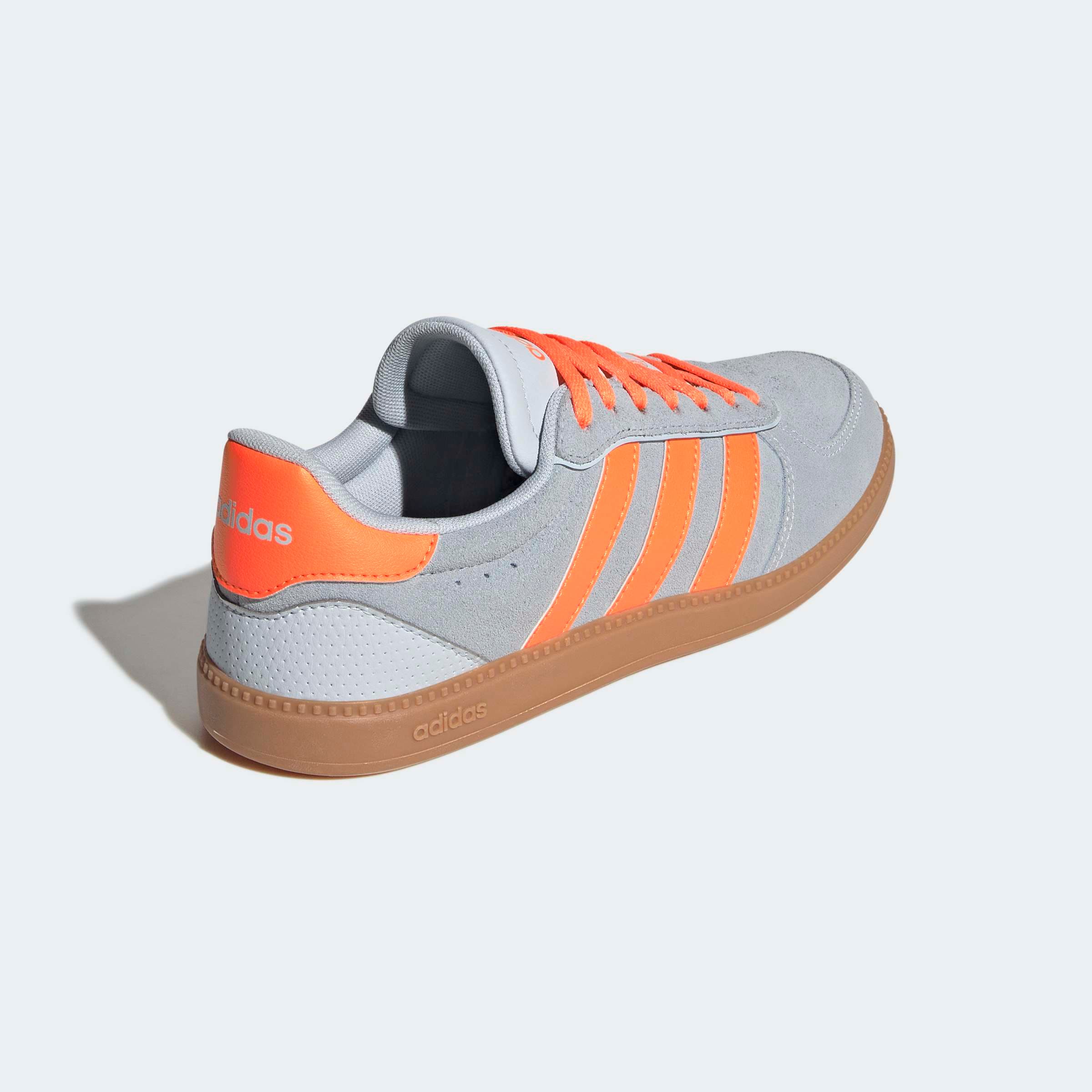 adidas Sportswear Sneaker »BREAKNET SLEEK«  inspiriert vom Design des adidas handball spezial