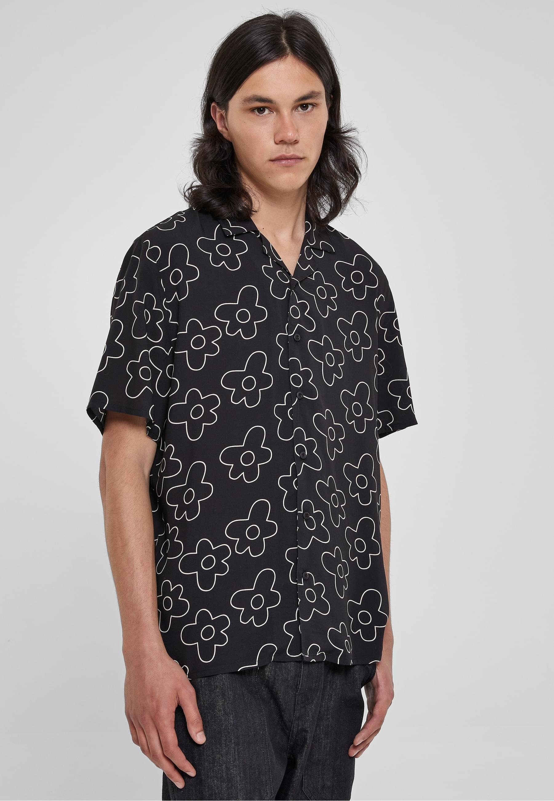 URBAN CLASSICS Kurzarmhemd »Urban Classics Herren Viscose AOP Resort Shirt«, (1 tlg.)