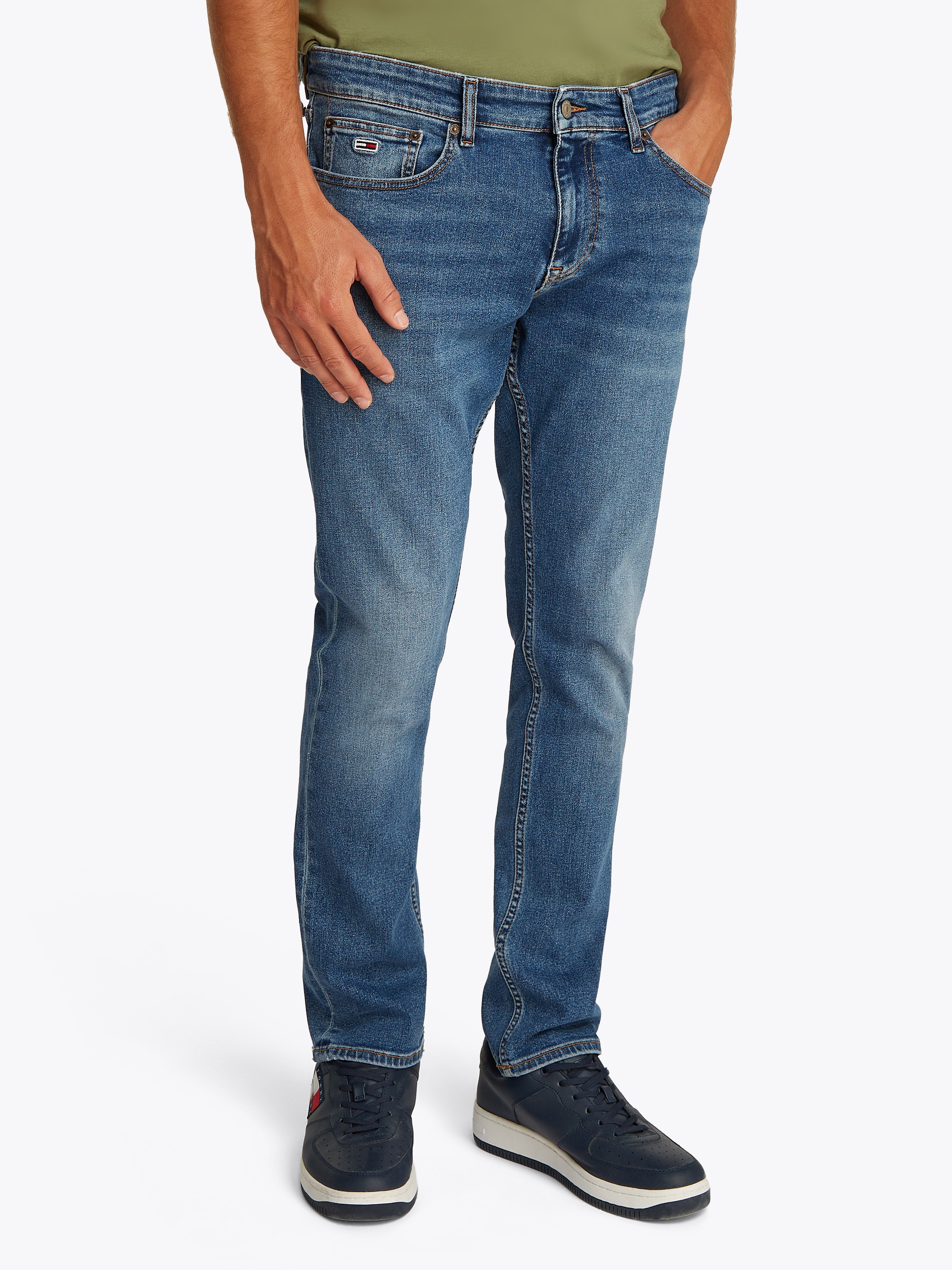 Tommy Jeans Gerade Jeans "SCANTON SLIM BI0234", Mit Markenlabel aus Leder h günstig online kaufen