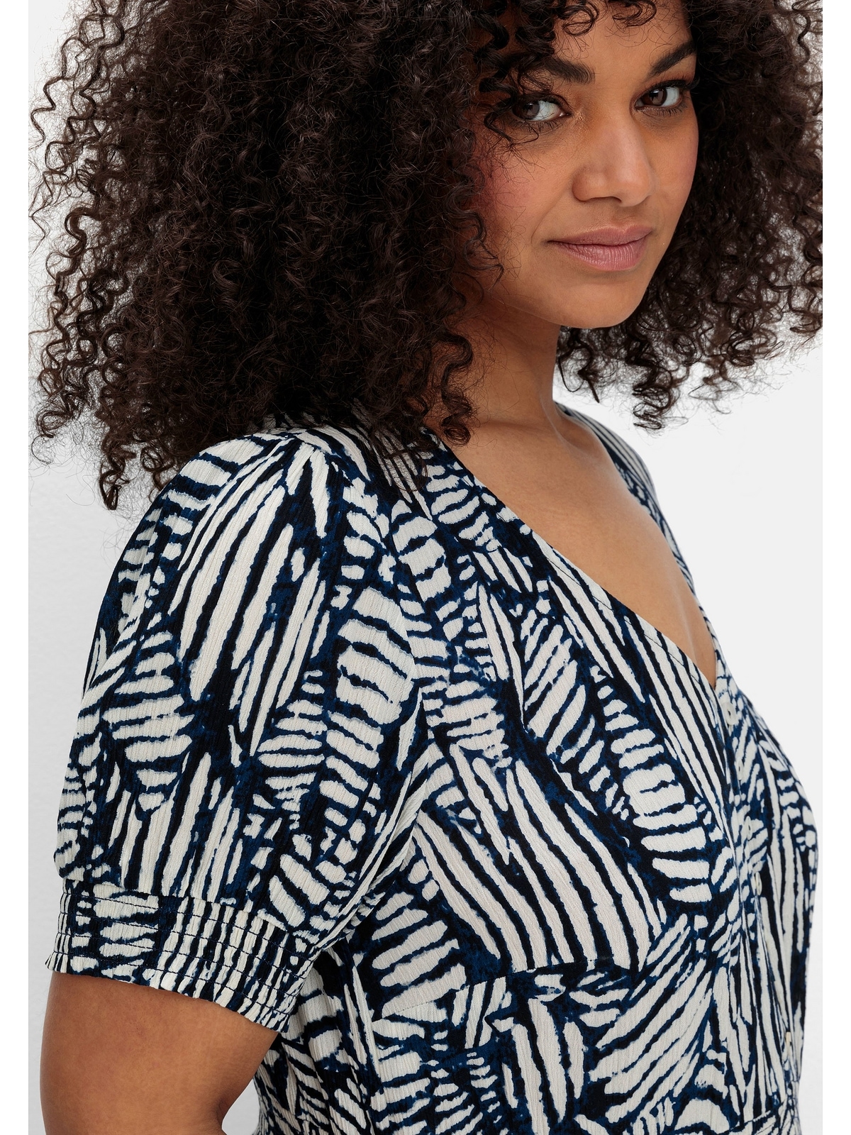 sheego by Joe Browns Sommerkleid »Große Größen«, mit Grafikprint und Volantsaum