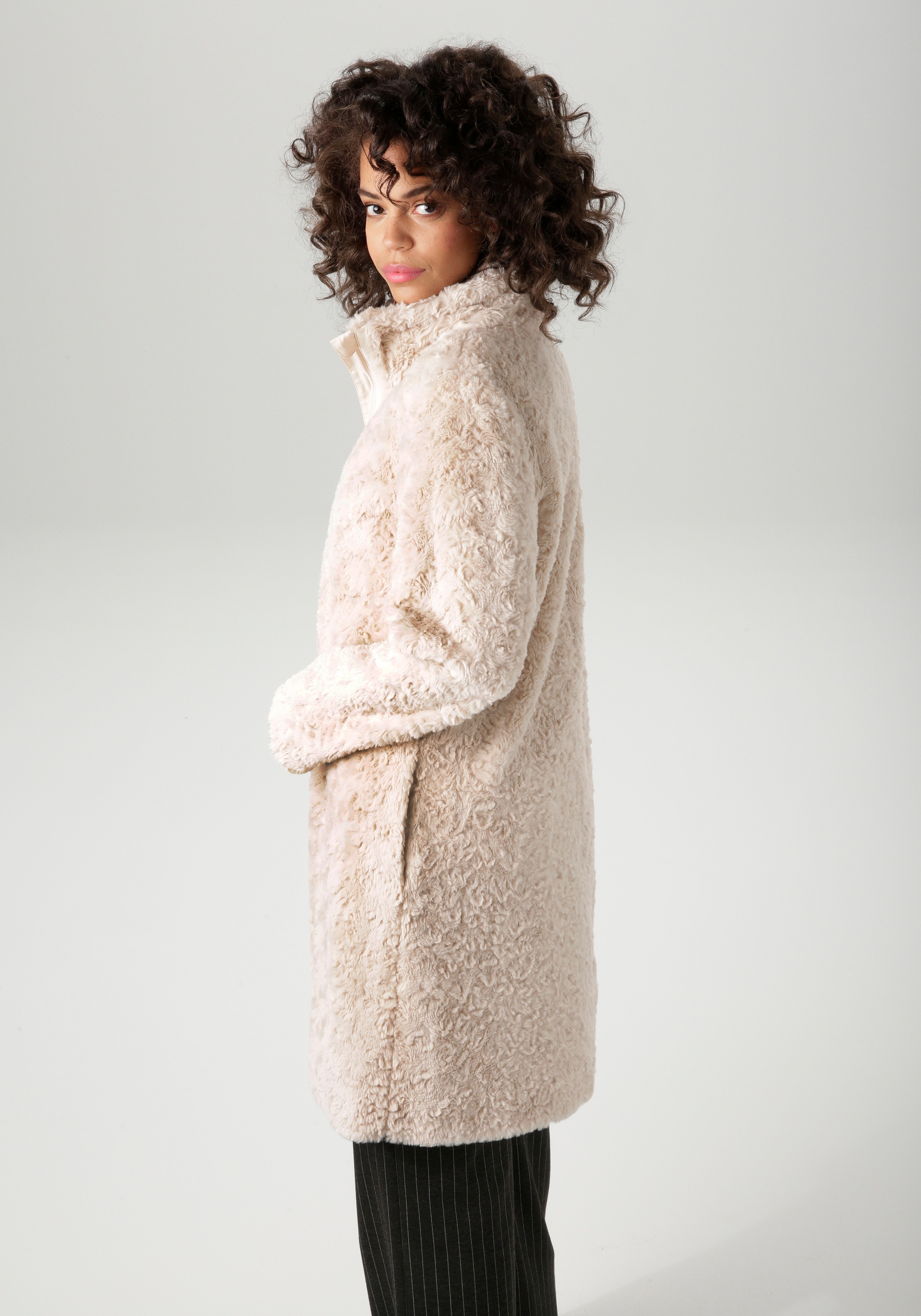 Aniston CASUAL Kurzmantel aus superweichem, flauschigen Fellimitat günstig online kaufen