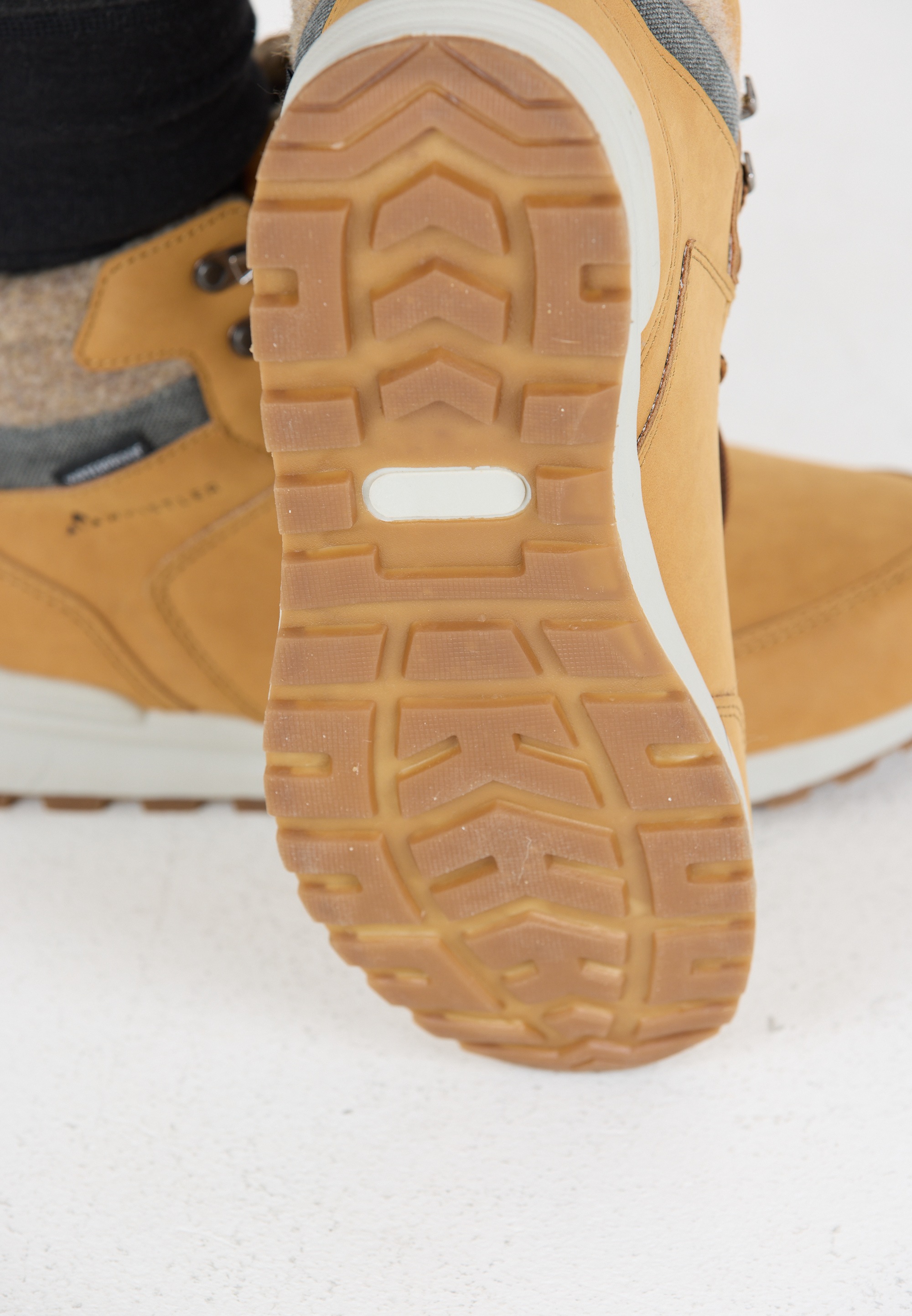 WHISTLER Stiefel »Merotu«, in wasserdichter Qualität mit bequem gepolstertem Fersenbereich