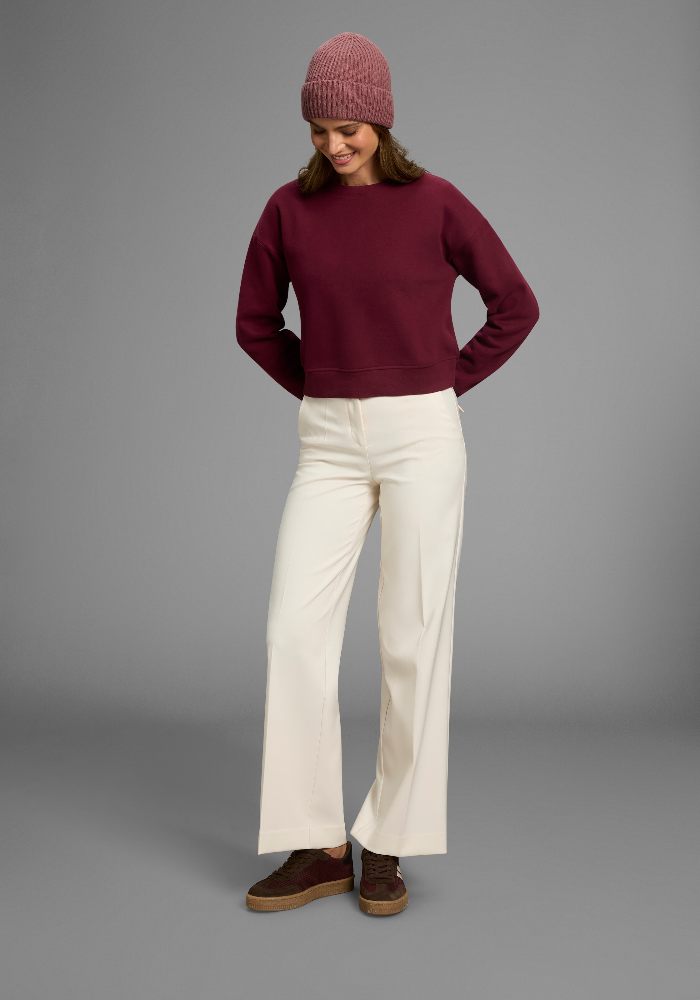Laura Scott Sweatshirt, Cropped Form