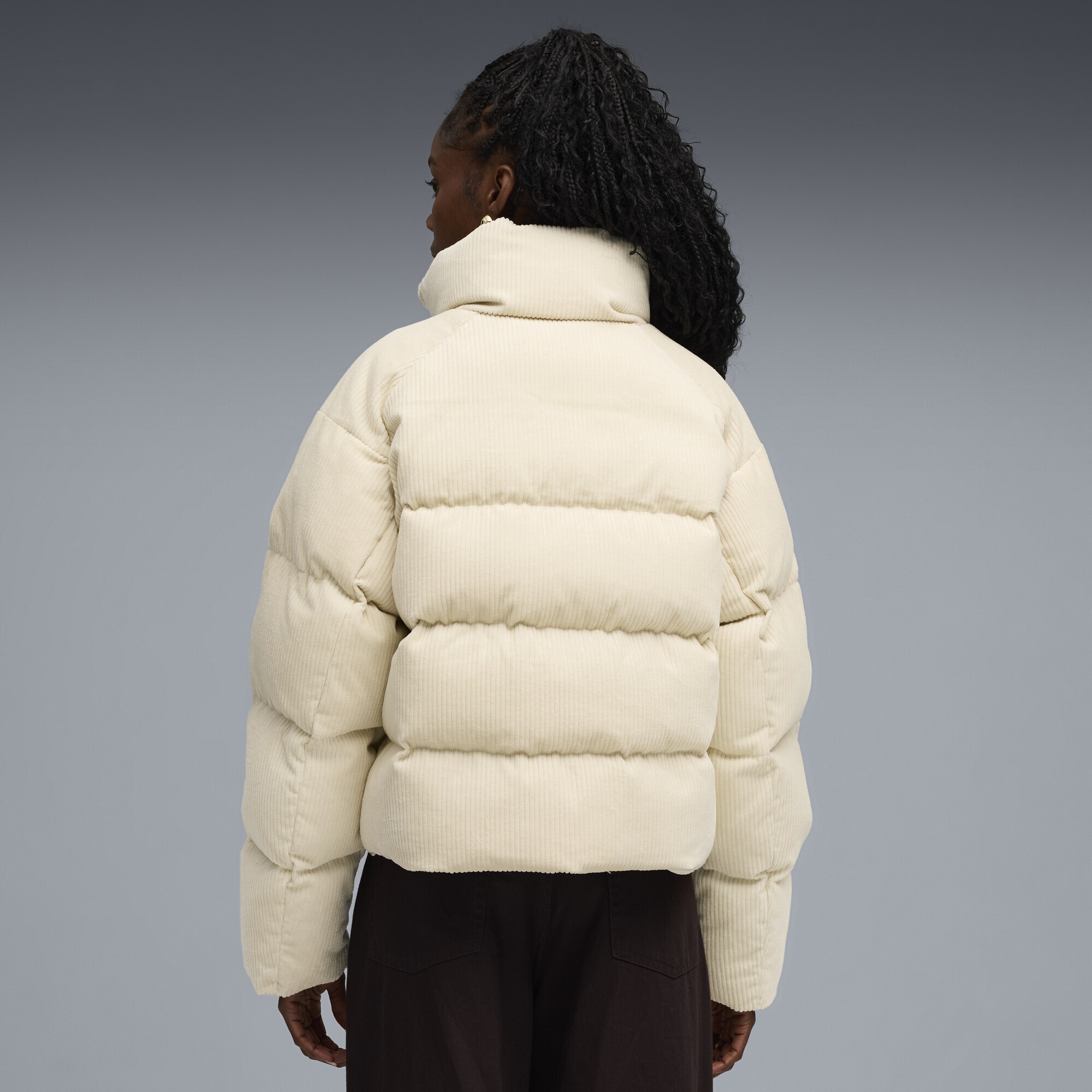 PUMA Winterjacke »Wardrobe Essentials Cord-Pufferjacke Damen«