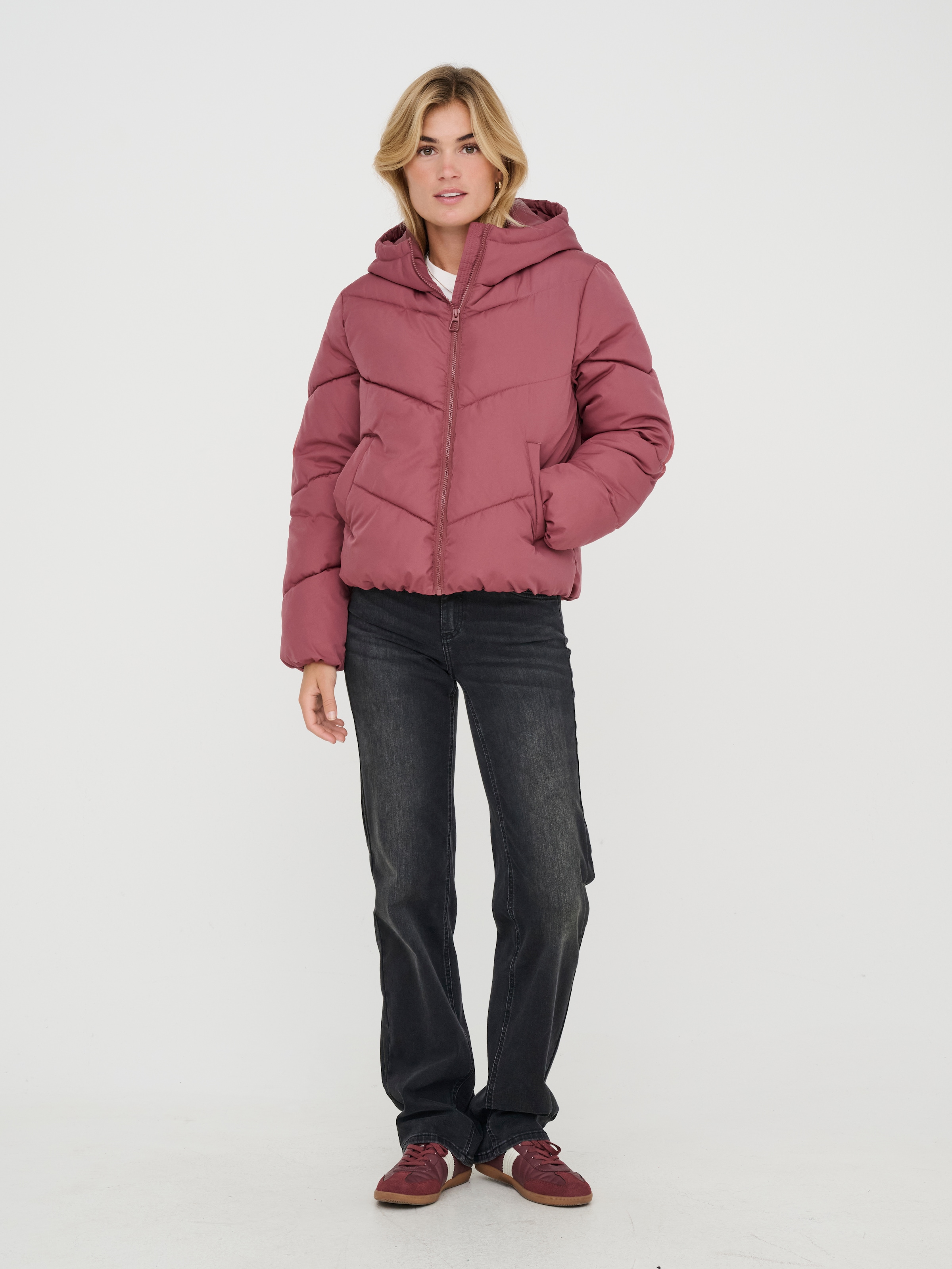 ONLY Steppjacke »ONAGNETE PUFFER HOOD JACKET OTW ZL«, mit Kapuze
