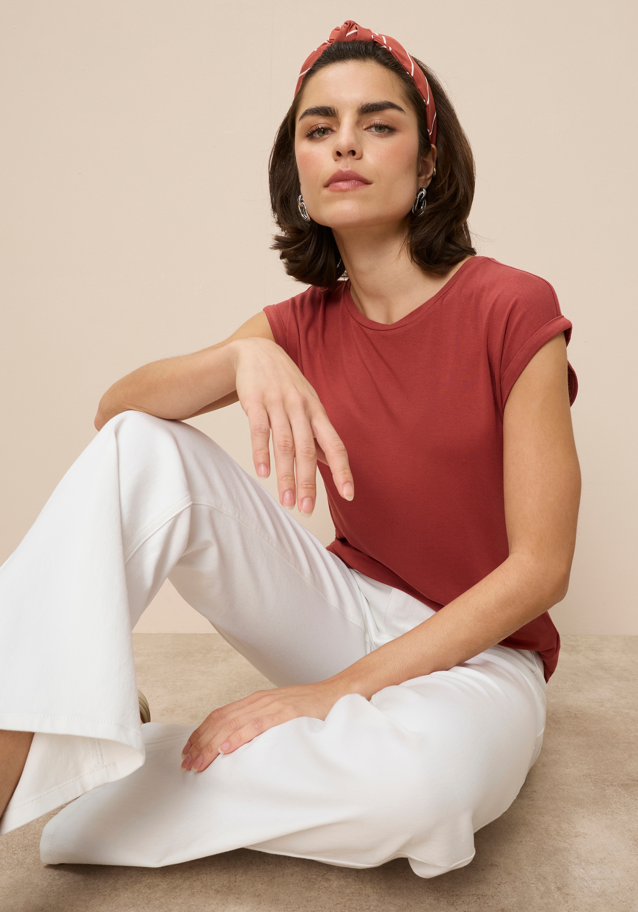 Tamaris T-Shirt Regular Fit, mit überlappenden Schultern, Kurzarm mit Aufsc günstig online kaufen