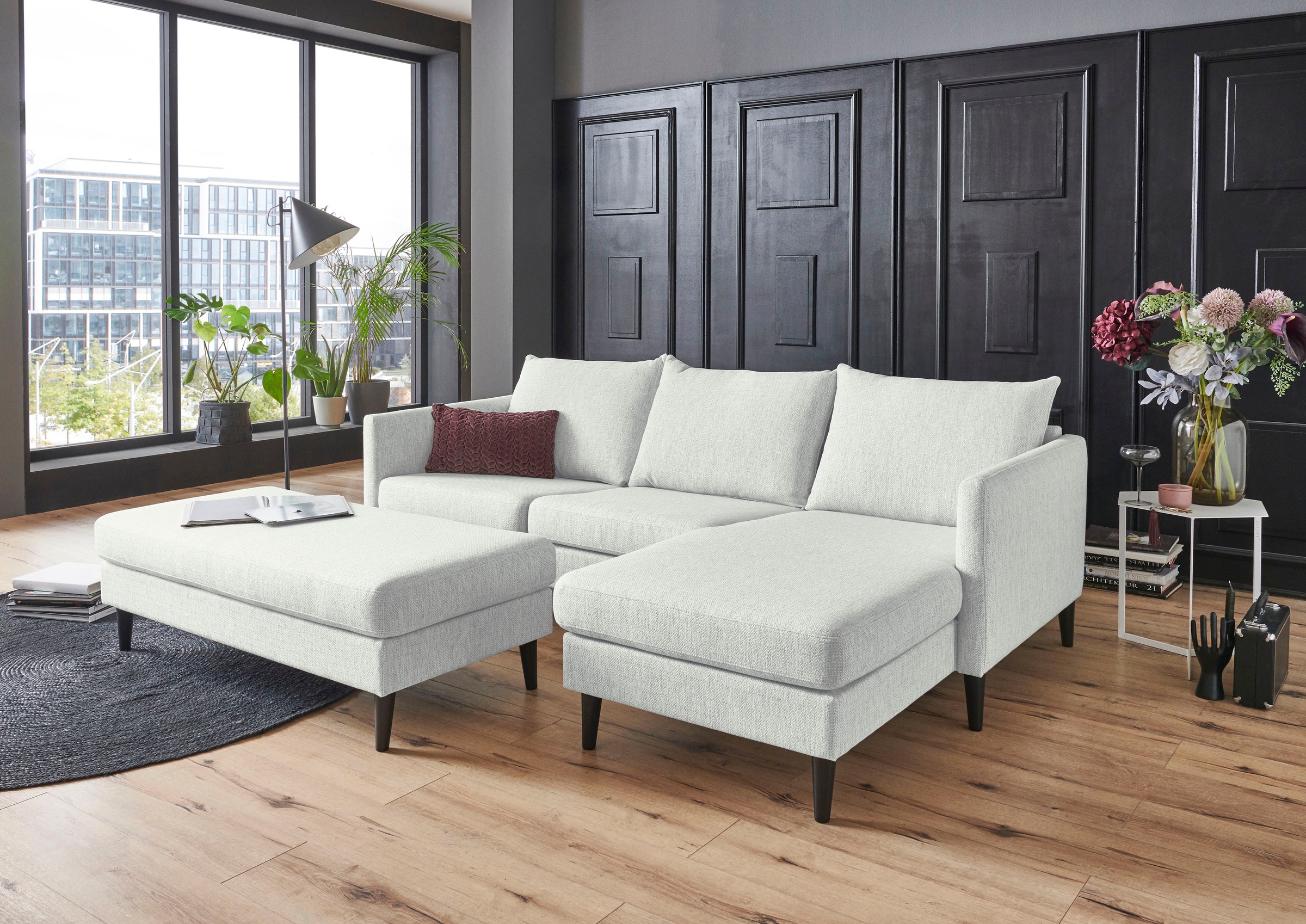 Hocker "Rekvik", grau (hellgrau), B:133cm H:42cm T:63cm, ATLANTIC HOME COLLECTION, Hocker, Hocker, XXL-Hocker, mit Massivholzfüßen, passend zur Rekvik-Serie 3