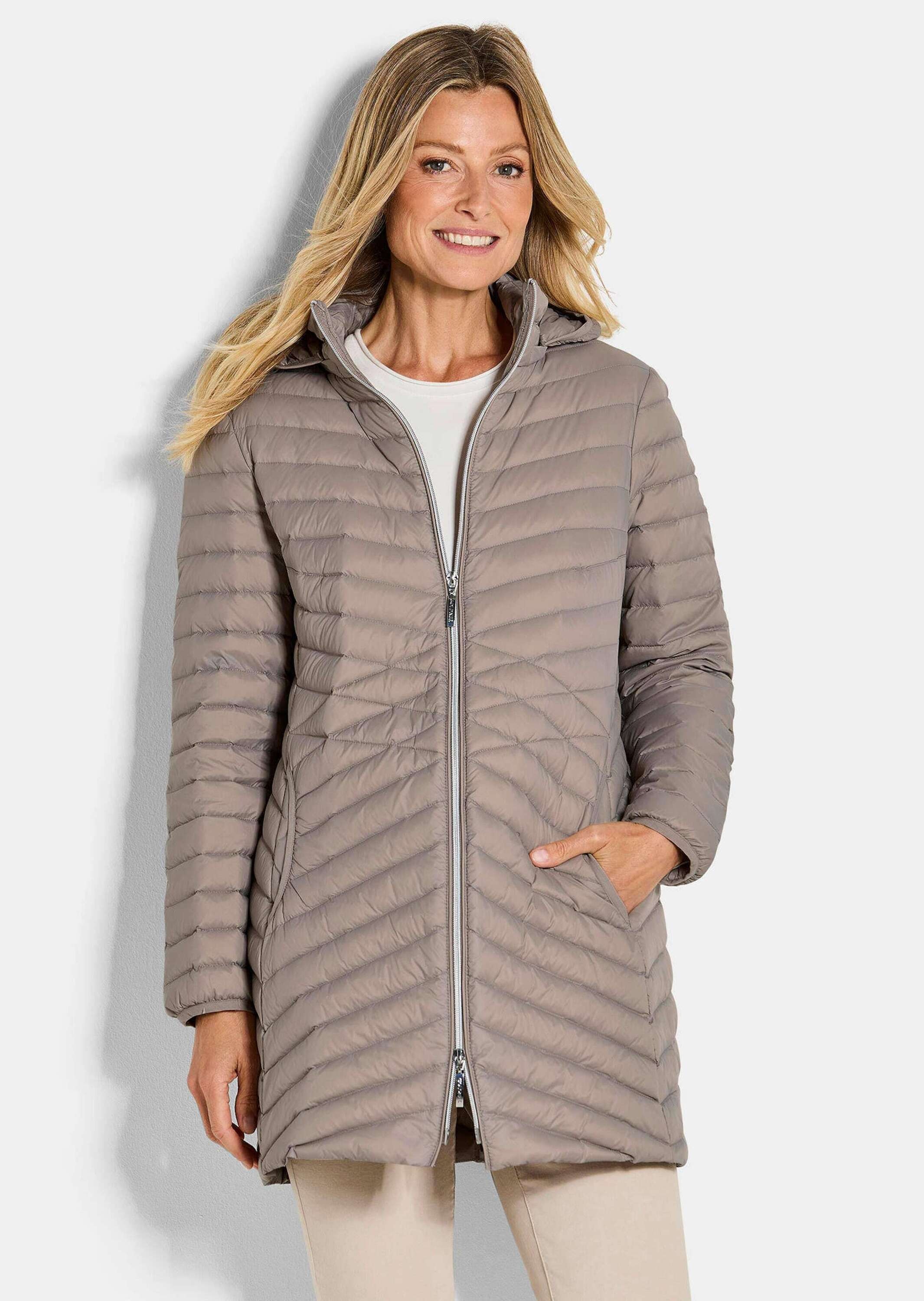 GOLDNER Winterjacke »Kurzgröße Daunenmantel mit femininer Steppung«