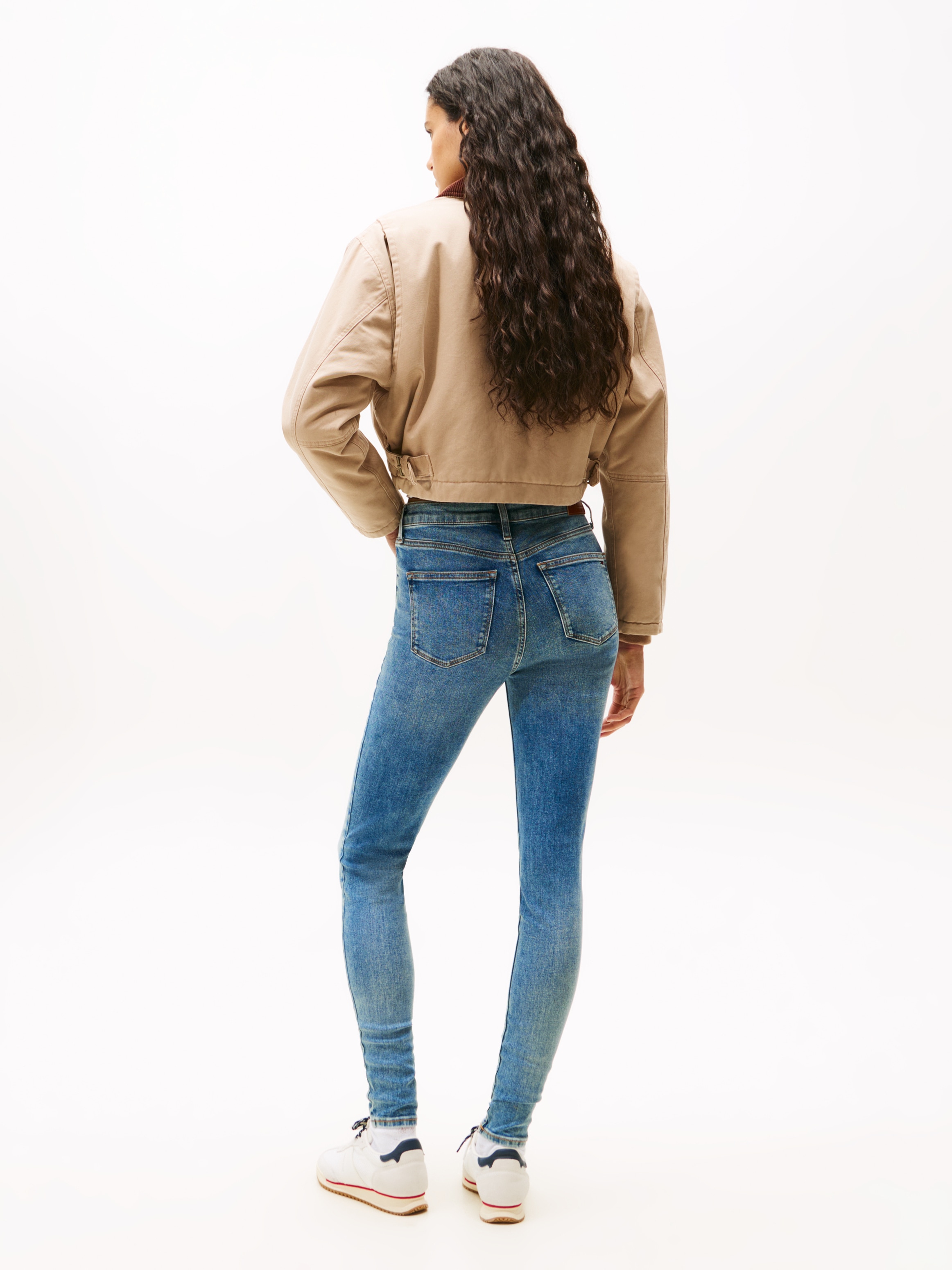 Tommy Jeans Skinny-fit-Jeans »NORA MR SKNY«, mit Waschung, mit Logo-Badge
