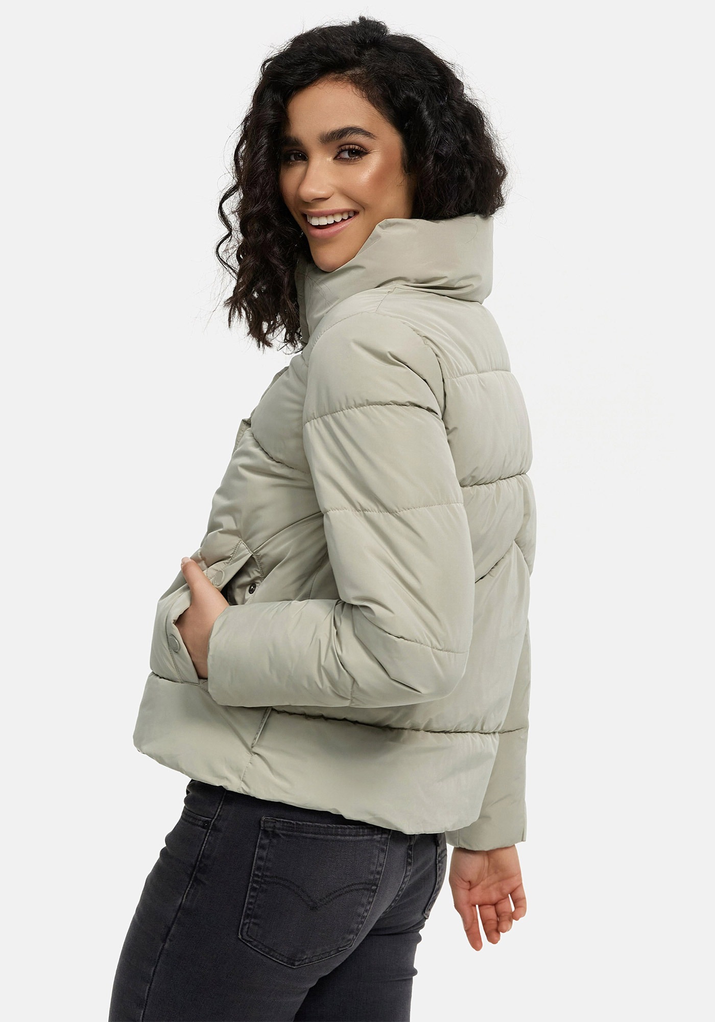 Marikoo Winterjacke »Jalliaa«, mit schönem Steppdesign