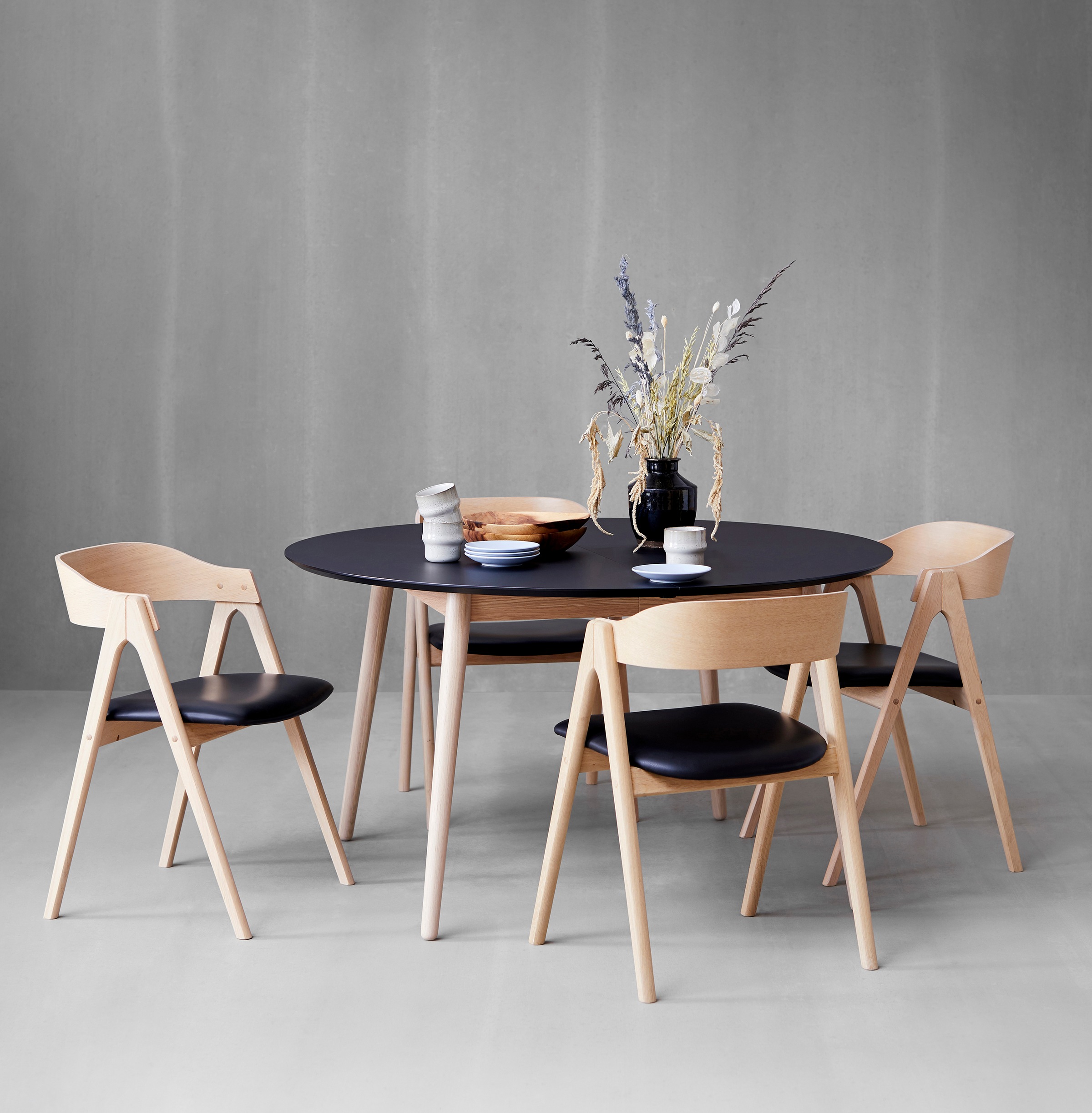 Hammel Furniture Esstisch »Meza Designtisch mit Auszugsfunktion und 2 Einlegeplatten«, Ø135(231) cm, runde Tischplatte aus MDF/Laminat, Massivholzgestell