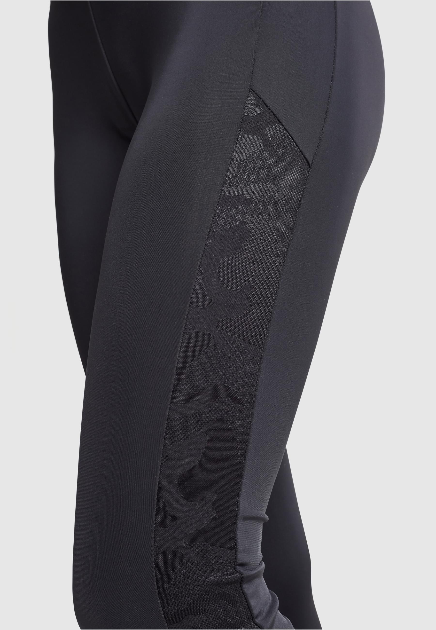 URBAN CLASSICS Leggings »Urban Classics Damen Ladies Jacquard Camo Striped Leggings«, (1 tlg.)