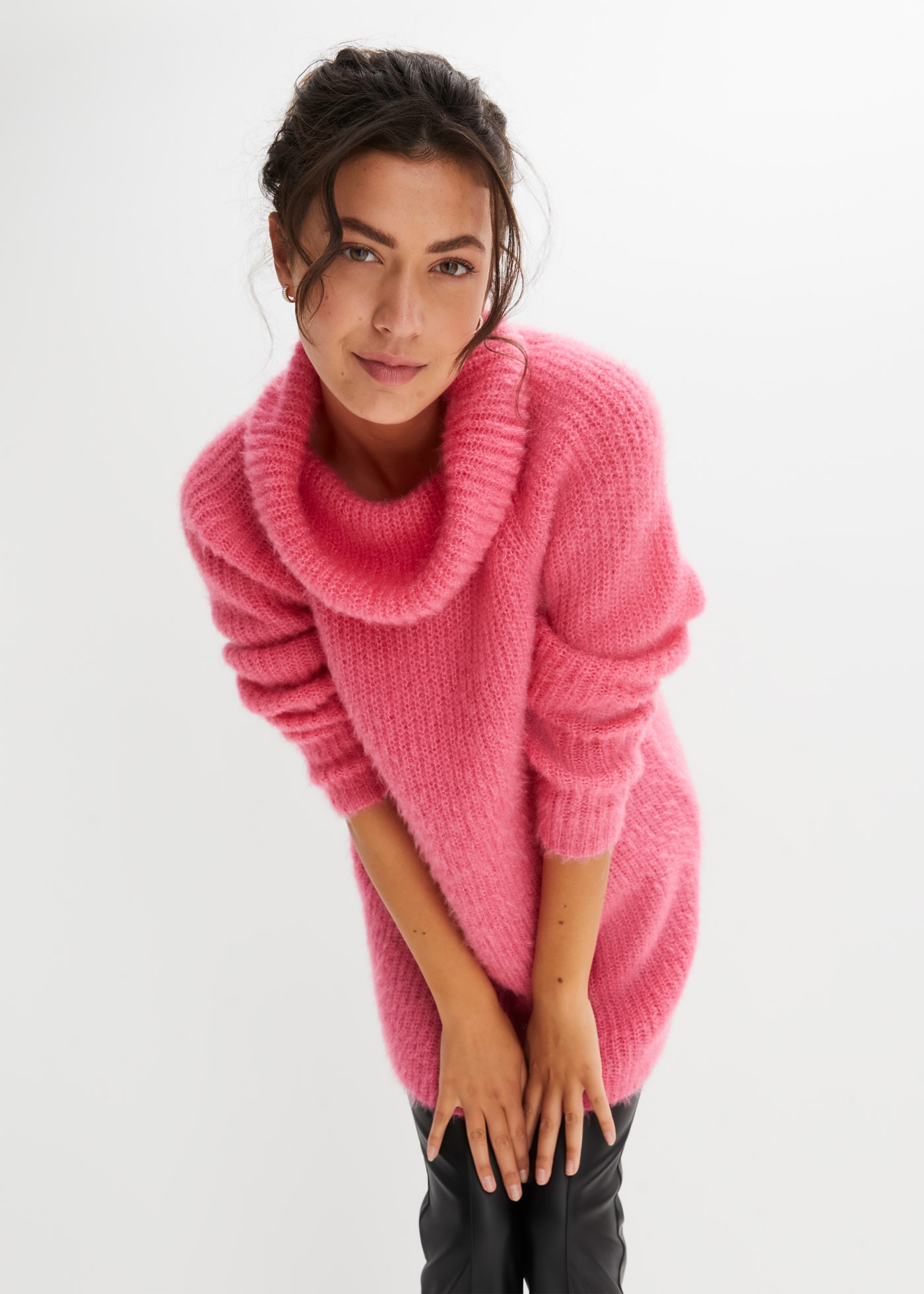 bonprix Rollkragenpullover in kuscheliger Strickqualität, mit weitem Rollkragen, Seitenschlitze