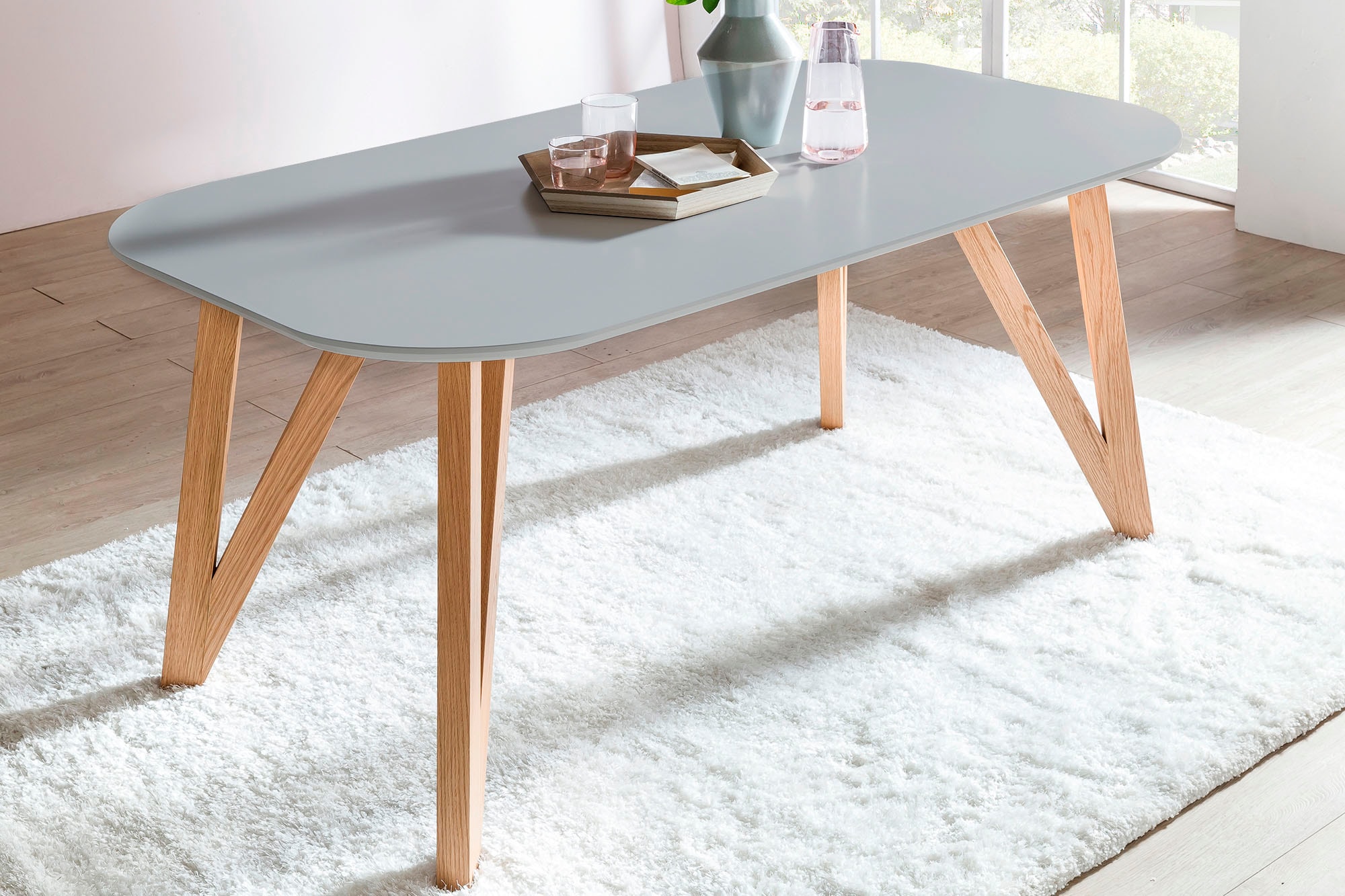 SalesFever Essgruppe »Växjö - Elegant gestaltete Sitzgruppe« Set, 5 Stk. tlg. bestehend aus 4 modernen Polsterstühlen und einem 180 cm breiten Tisch